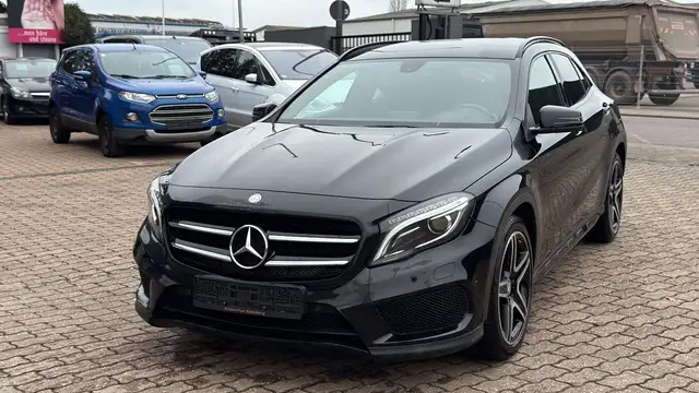 Mercedes-Benz GLA 200 CDI*AMG-LINE*NIGHT PAKET*KAM*SHZ*BIXENON
