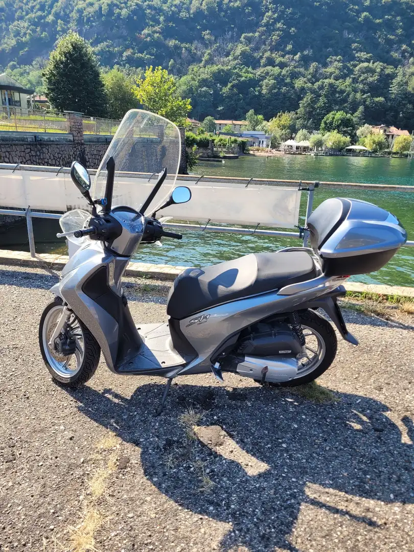 Honda SH 150i abs Šedá - 2