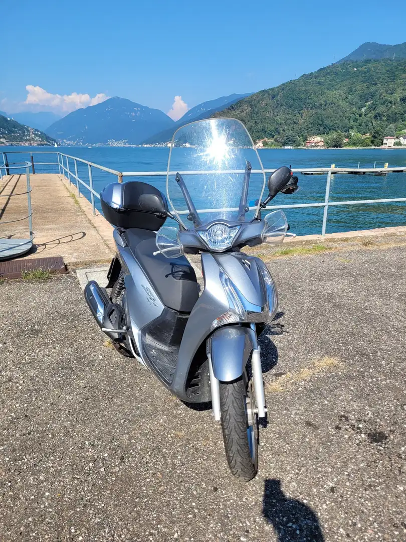 Honda SH 150i abs Šedá - 1