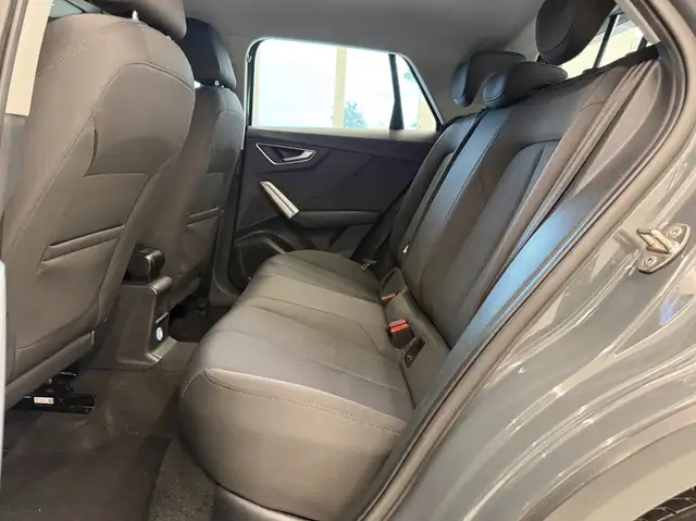Audi Q2 view 10