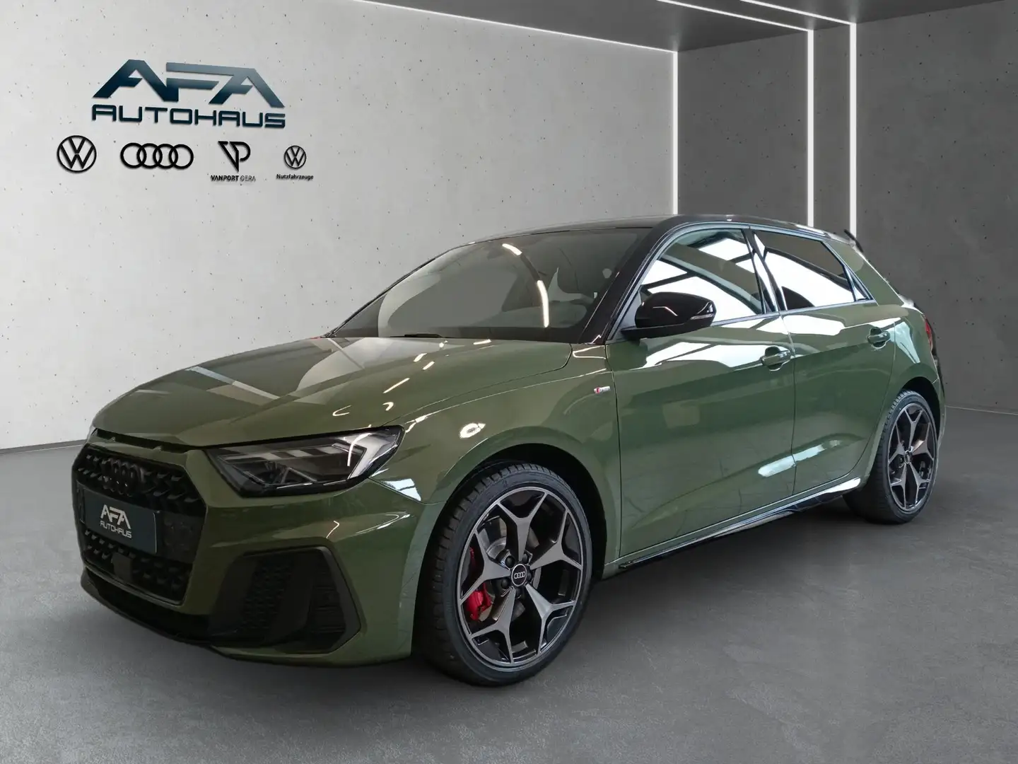 Audi A1 Sportback 2.0 TFSI S-Line RFK*PDC*SHZ Grün - 2