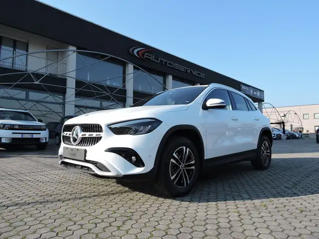 Mercedes-Benz GLA 180 GLA 180 Advanced