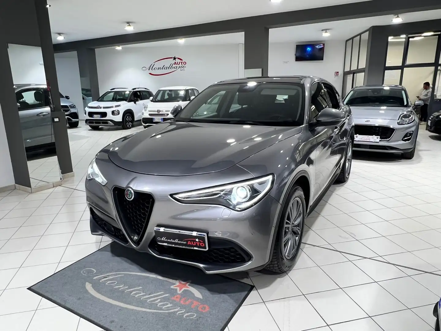 Alfa Romeo Stelvio 2.2 Turbodiesel 160 CV AT8 RWD Business Grigio - 1