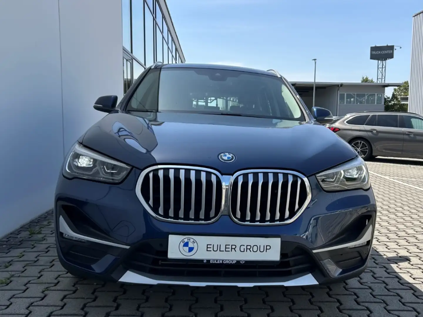 BMW X1 xDrive 25e xLine RFK HUD NAV+ Parkass SHZ Blau - 2