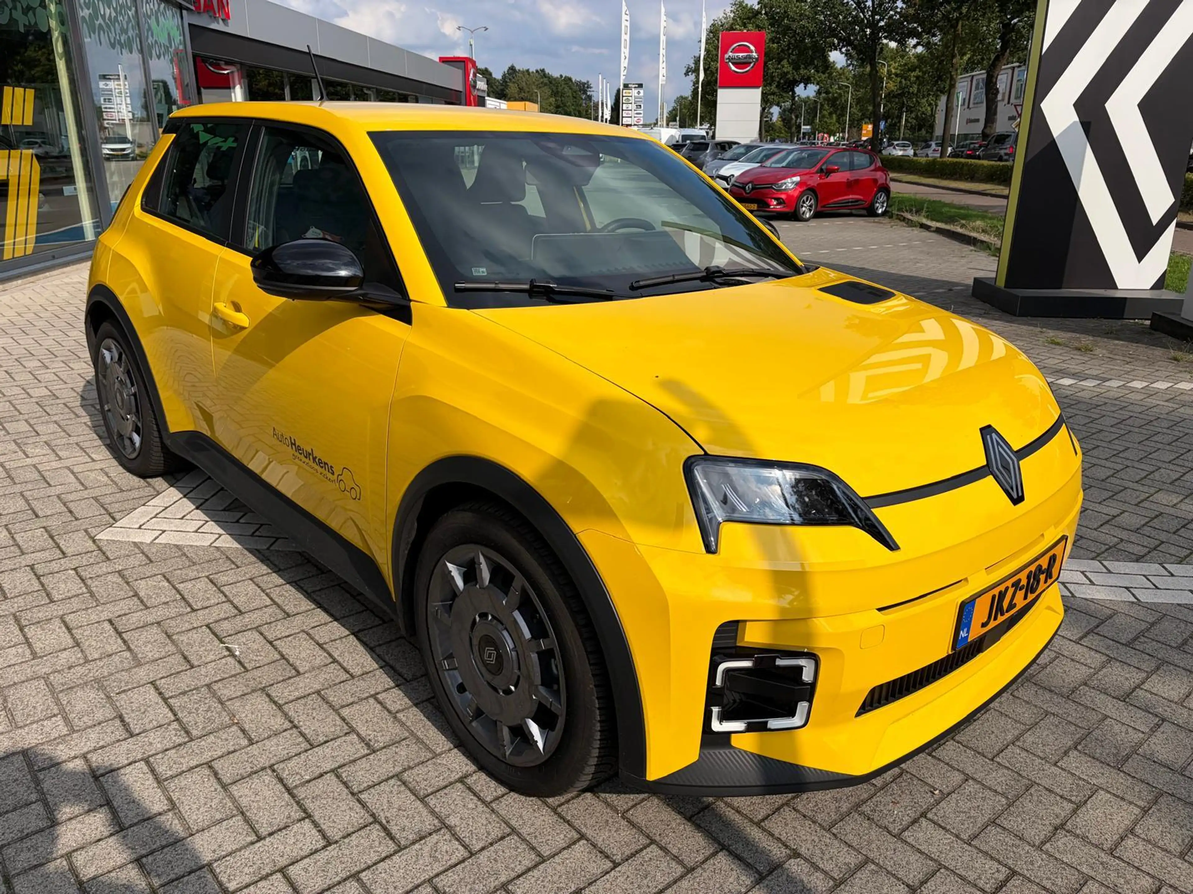 Renault R 5 urban range evolution 40 kWh — photo 3