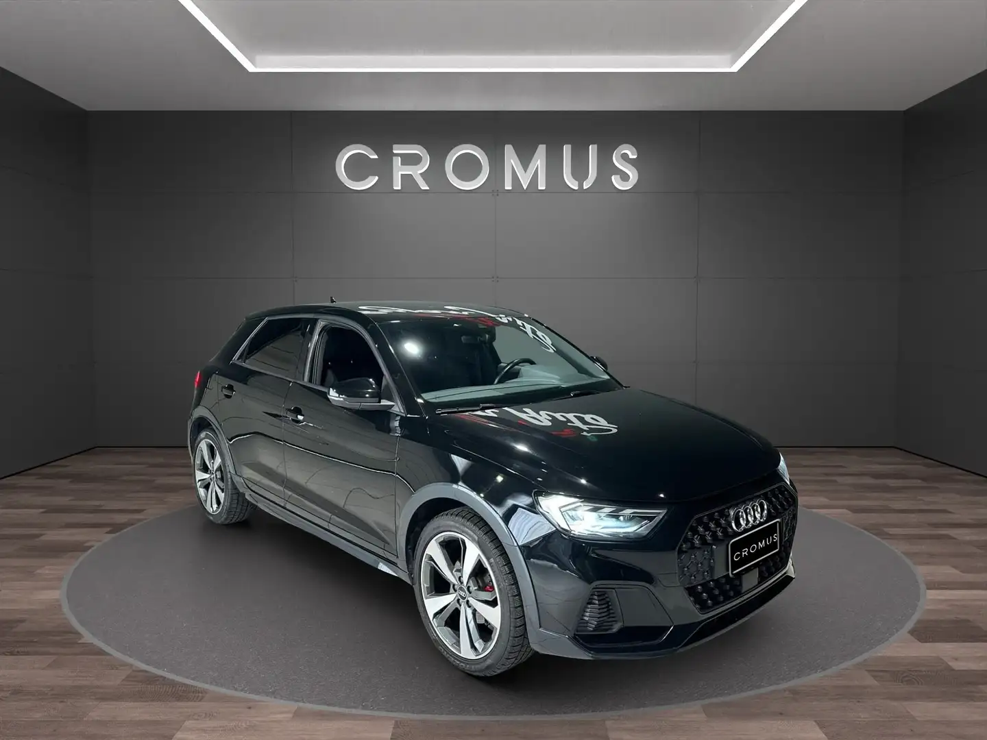 Audi A1 Citycarver 35 1.5 tfsi Identity Contrast  s-tronic Nero - 2