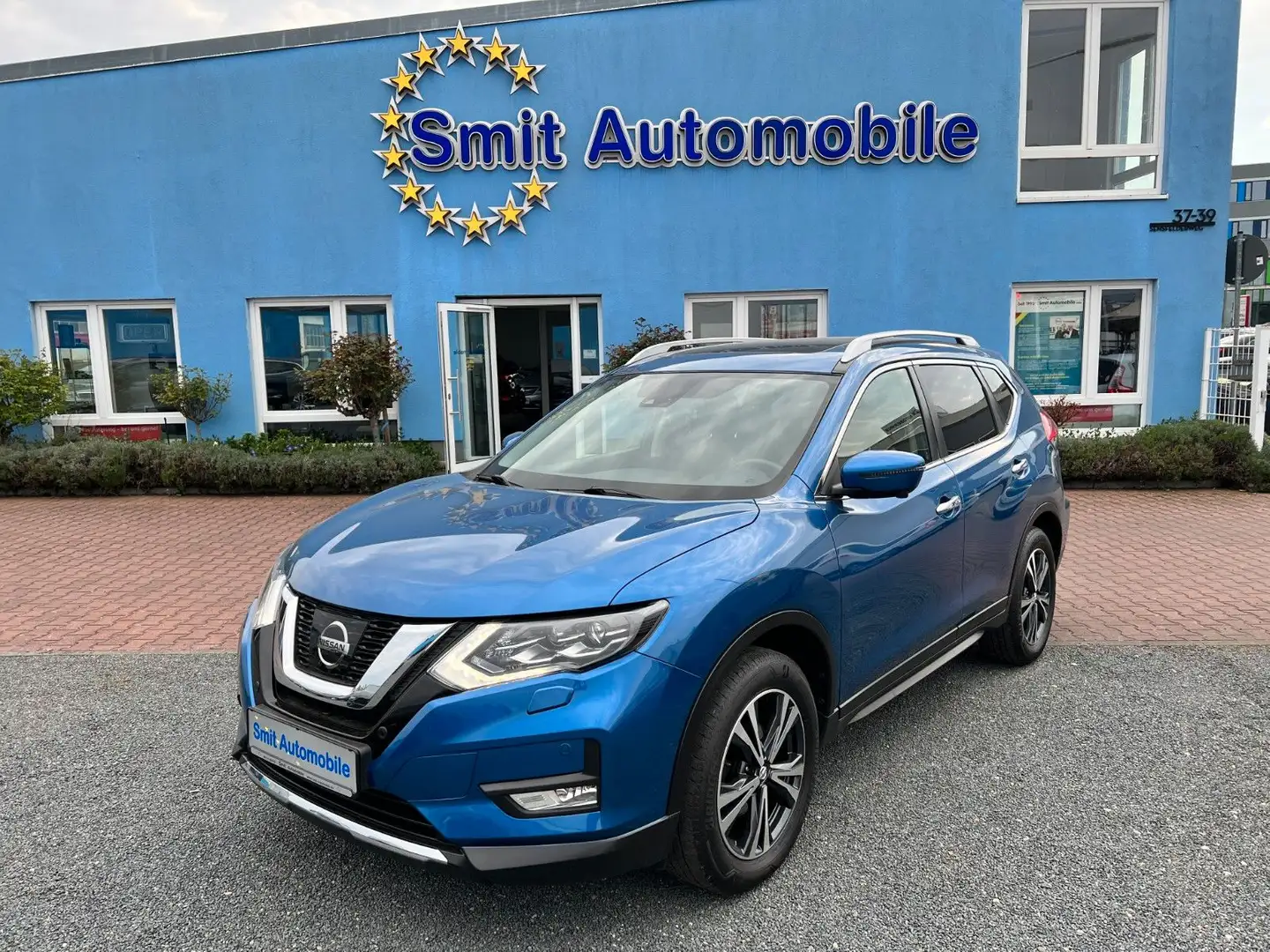 Nissan X-Trail N-Connecta Blue - 1