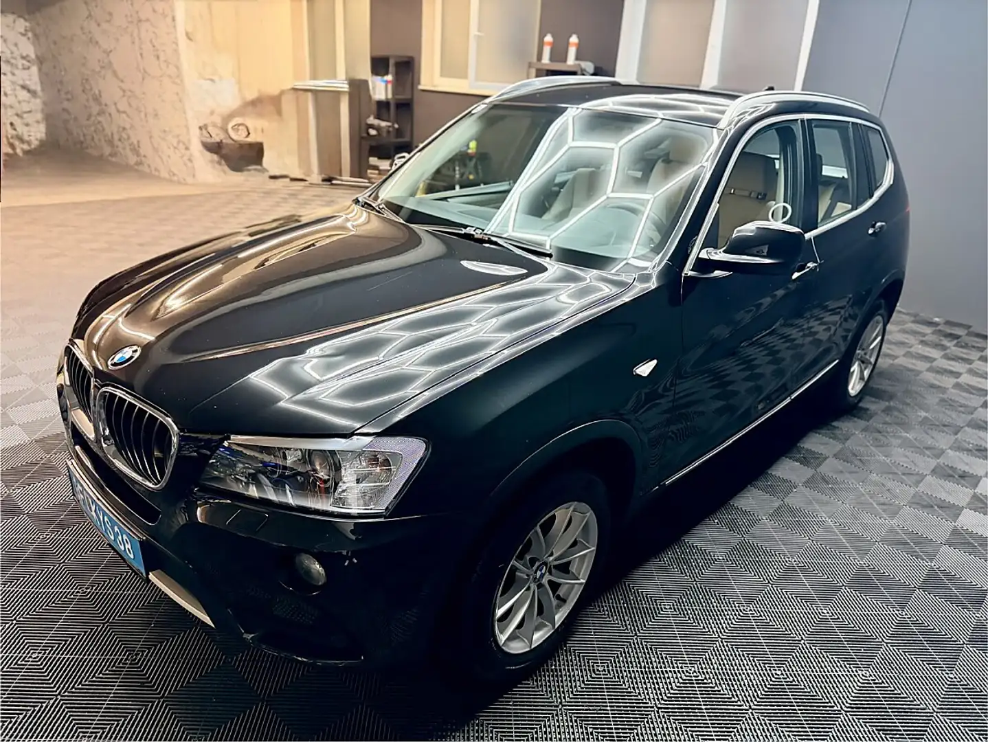 BMW X3 xDrive20d X-Line Schwarz - 1