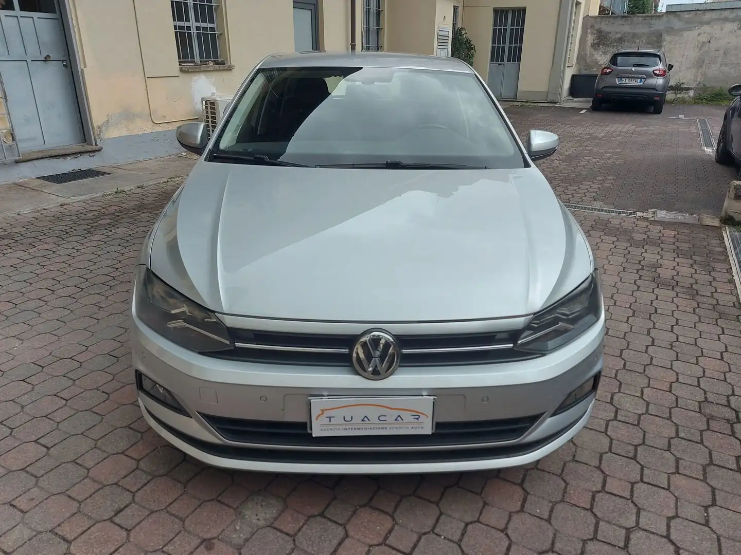 Volkswagen Polo Comfortline 1.6 TDI 95 Cv DSG Zilver - 2