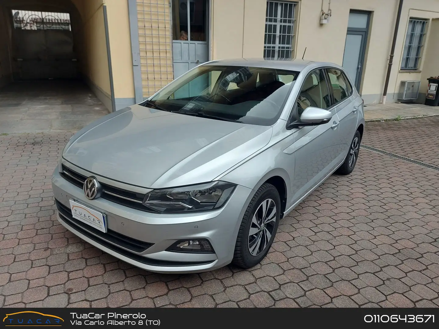 Volkswagen Polo Comfortline 1.6 TDI 95 Cv DSG Zilver - 1