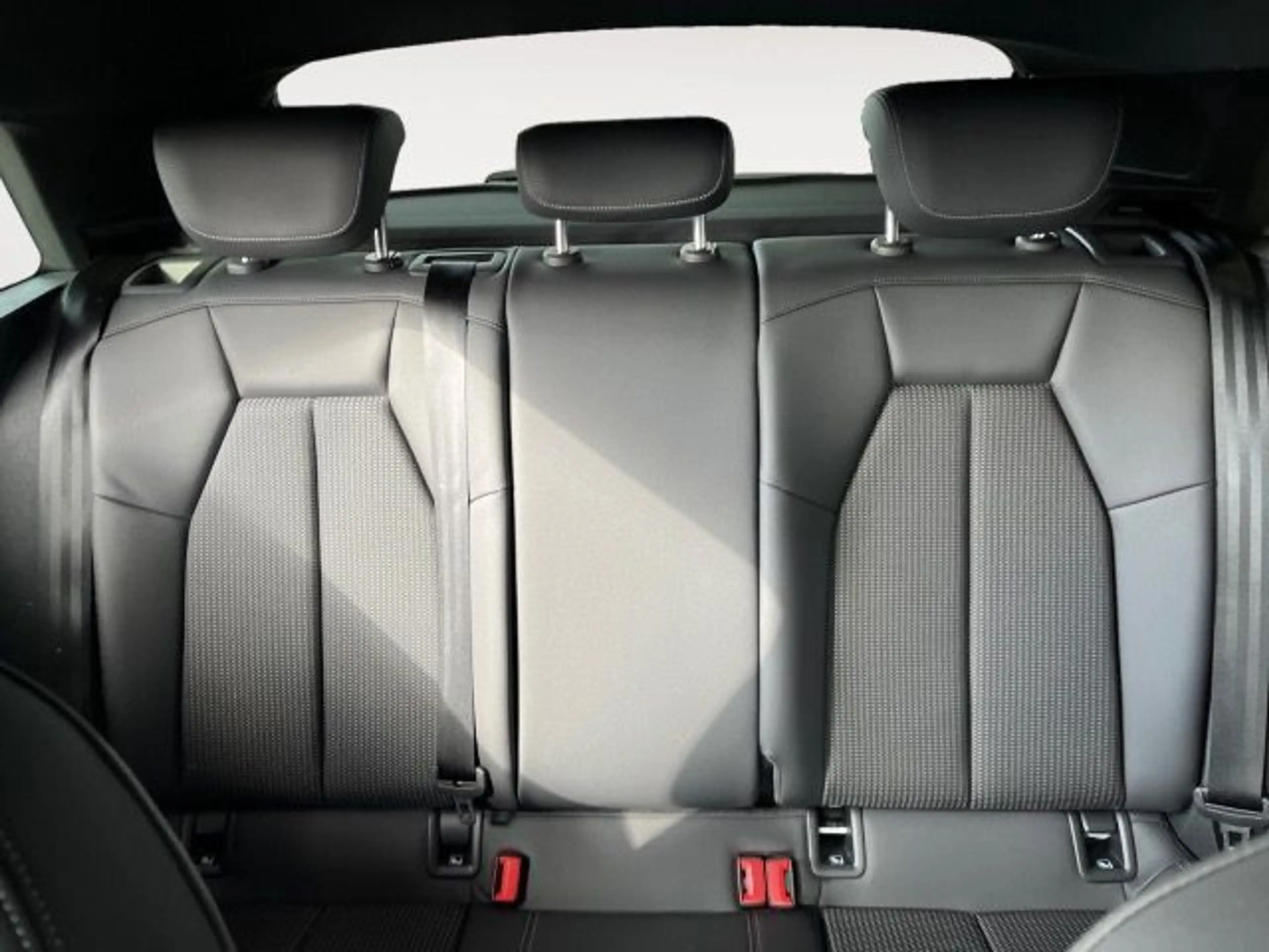 Audi S3 2.0 TFSI S Tronic quattro Navi,LM18 — photo 14