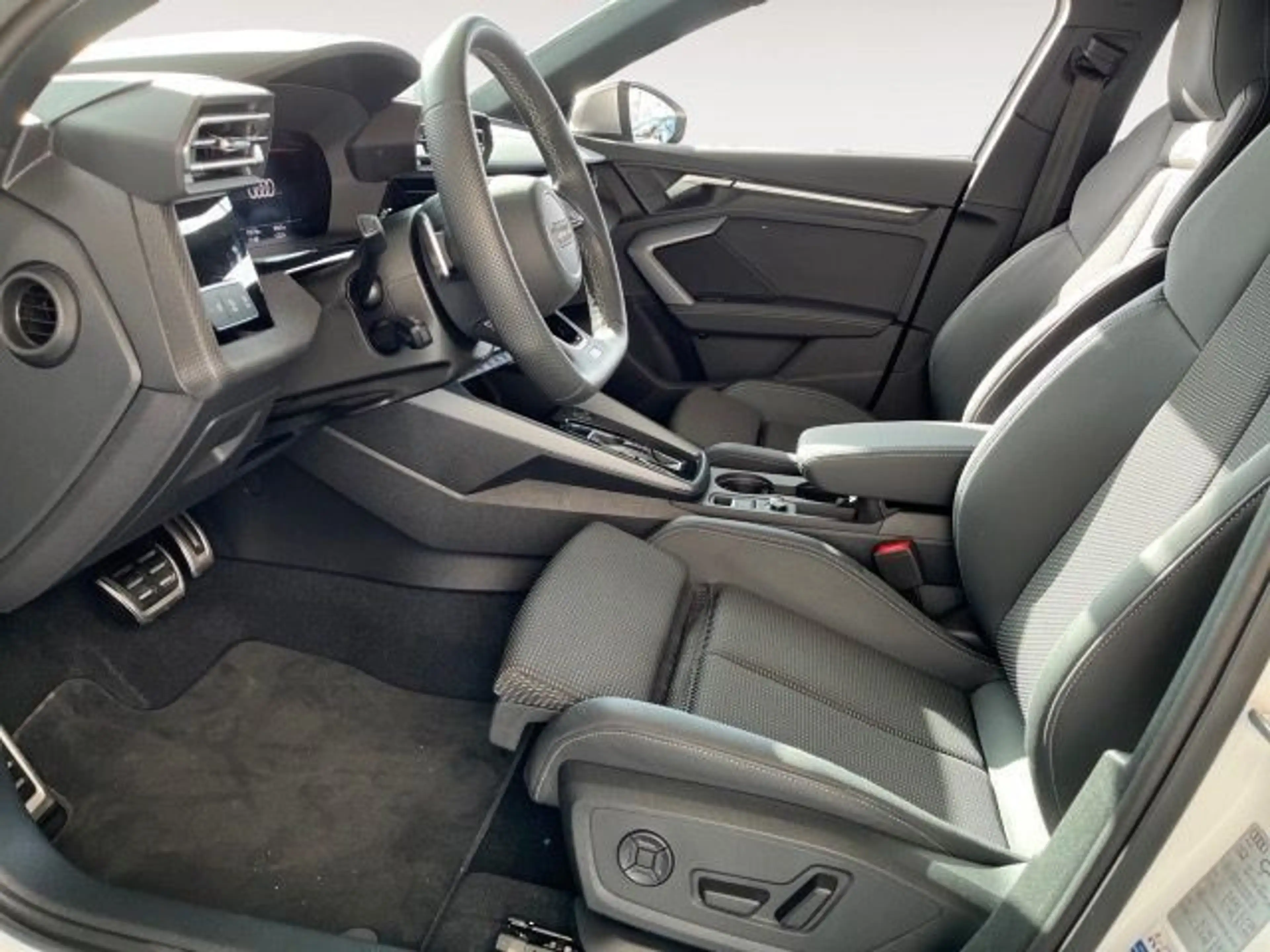 Audi S3 2.0 TFSI S Tronic quattro Navi,LM18 — photo 10