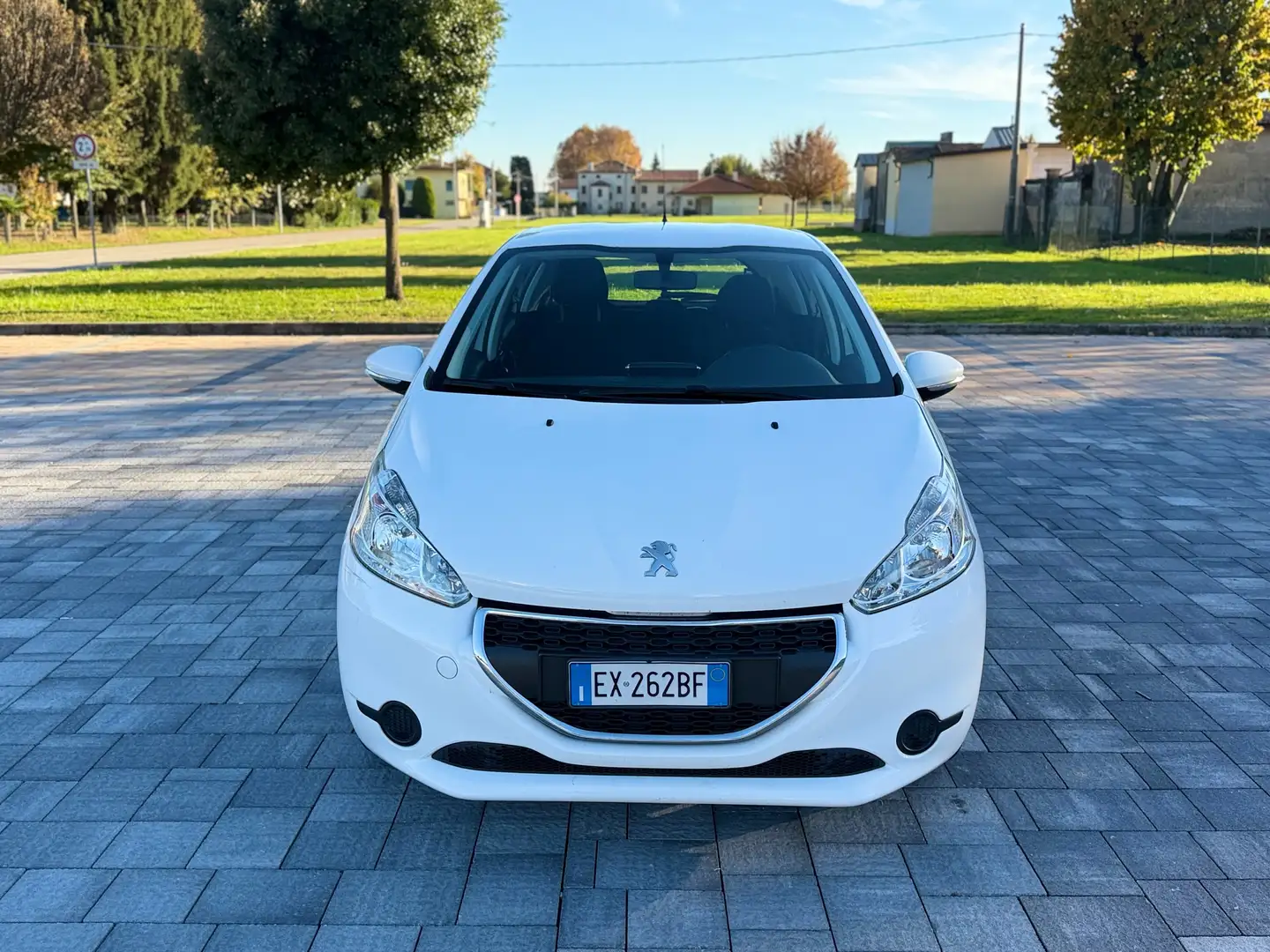 Peugeot 208 208 I 2012 5p 1.4 hdi 8v Allure (NEOPATENTATI) Bianco - 2