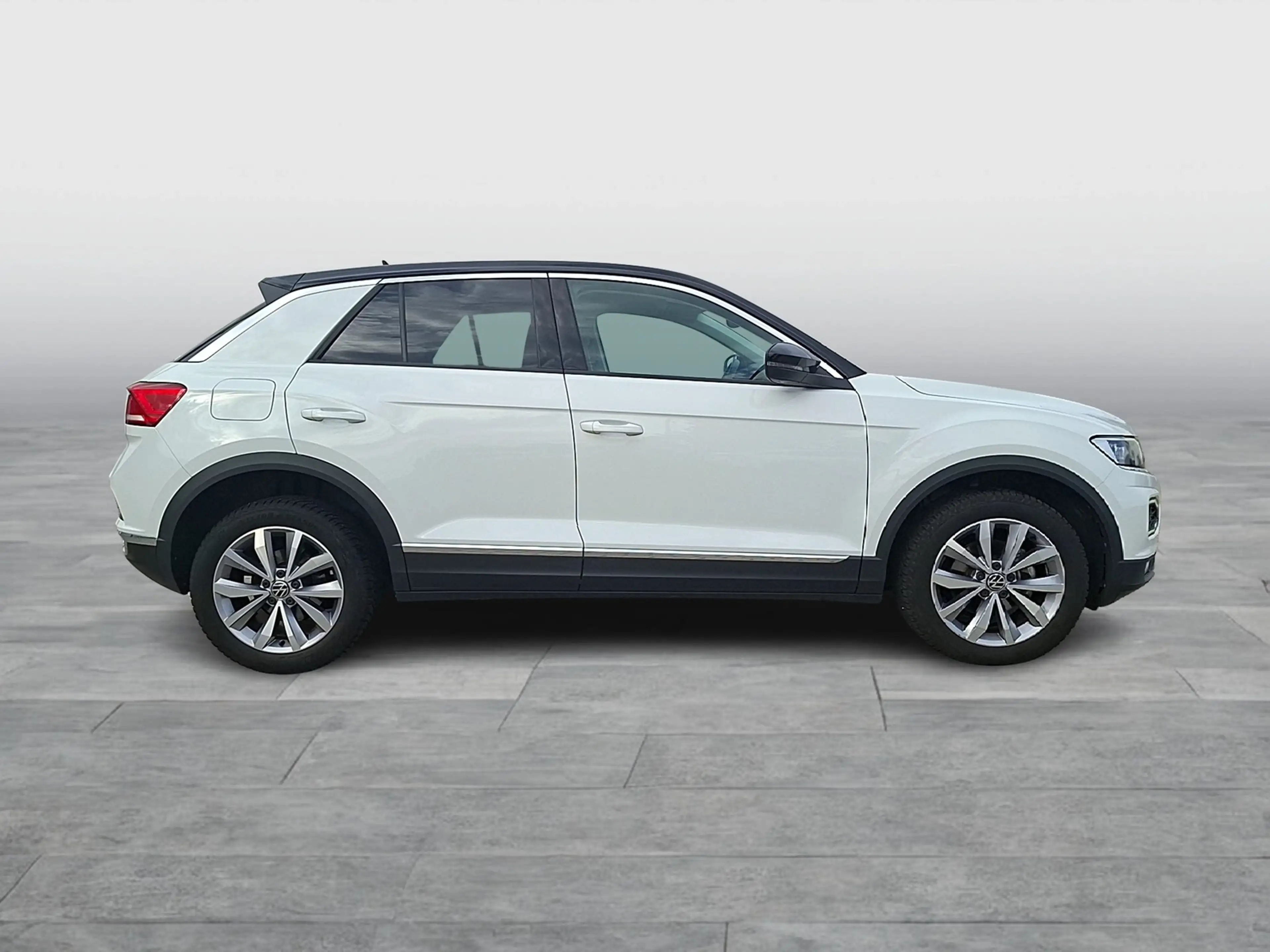 Volkswagen T-Roc TSI Style LED AHK Navi AID ACC RFK SHZ — photo 6
