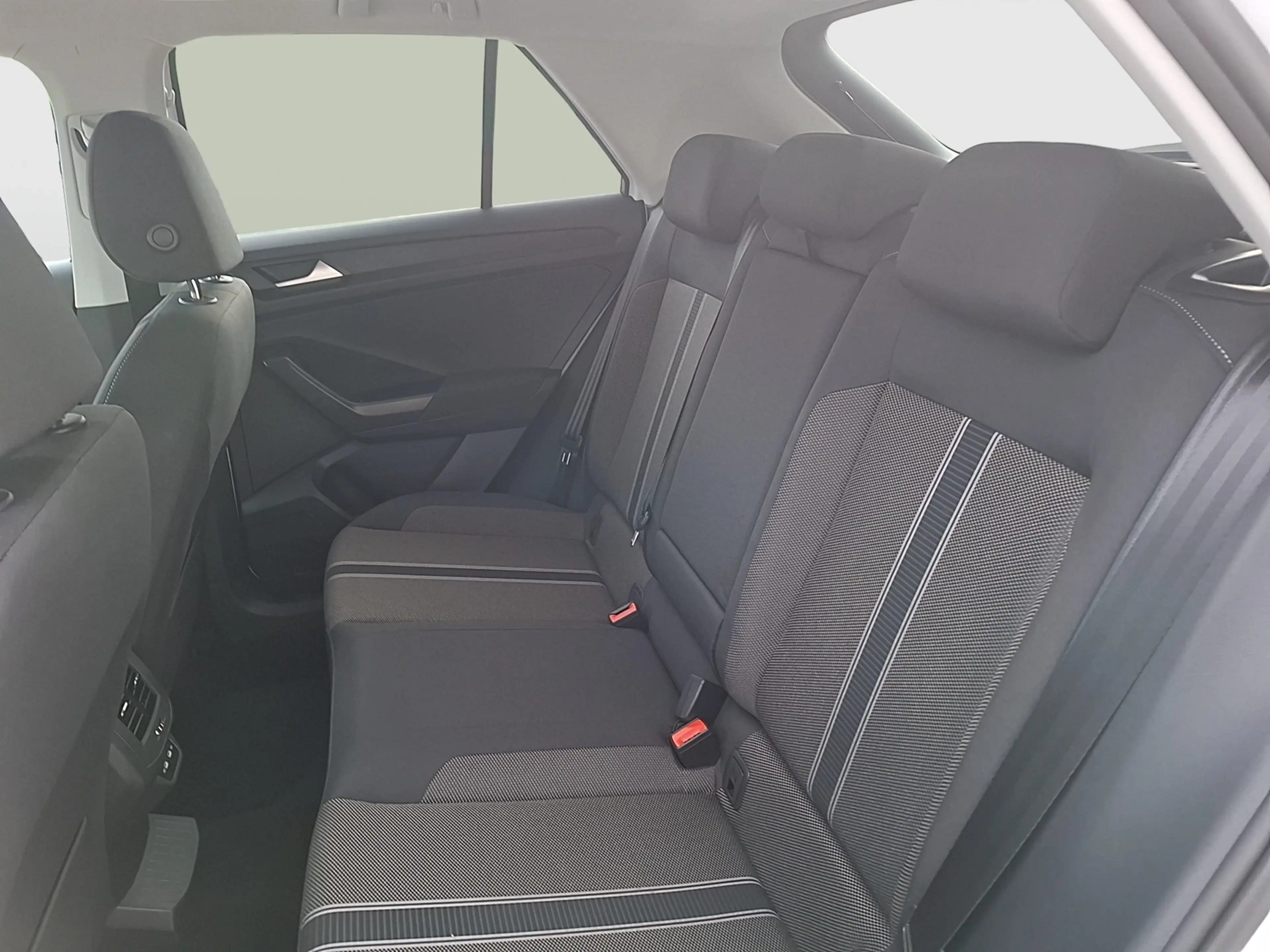 Volkswagen T-Roc TSI Style LED AHK Navi AID ACC RFK SHZ — photo 12