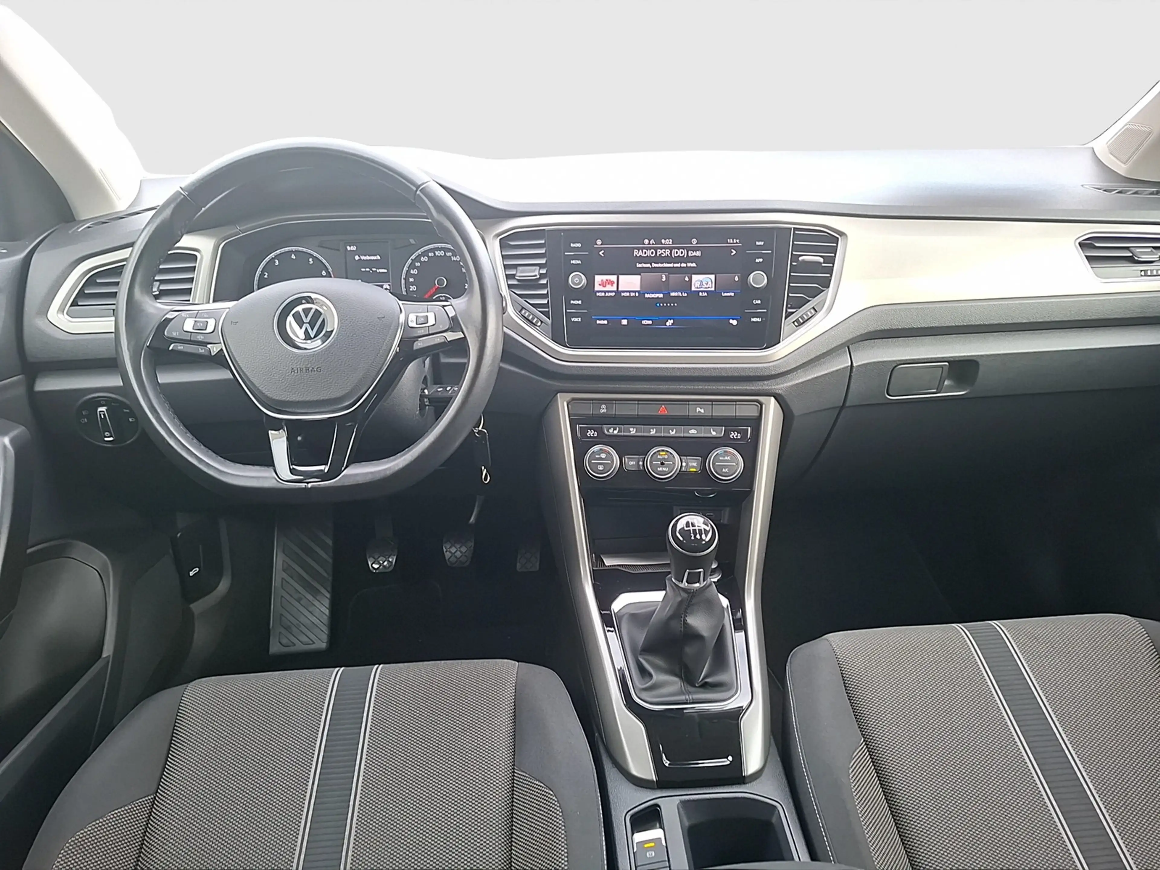 Volkswagen T-Roc TSI Style LED AHK Navi AID ACC RFK SHZ — photo 11