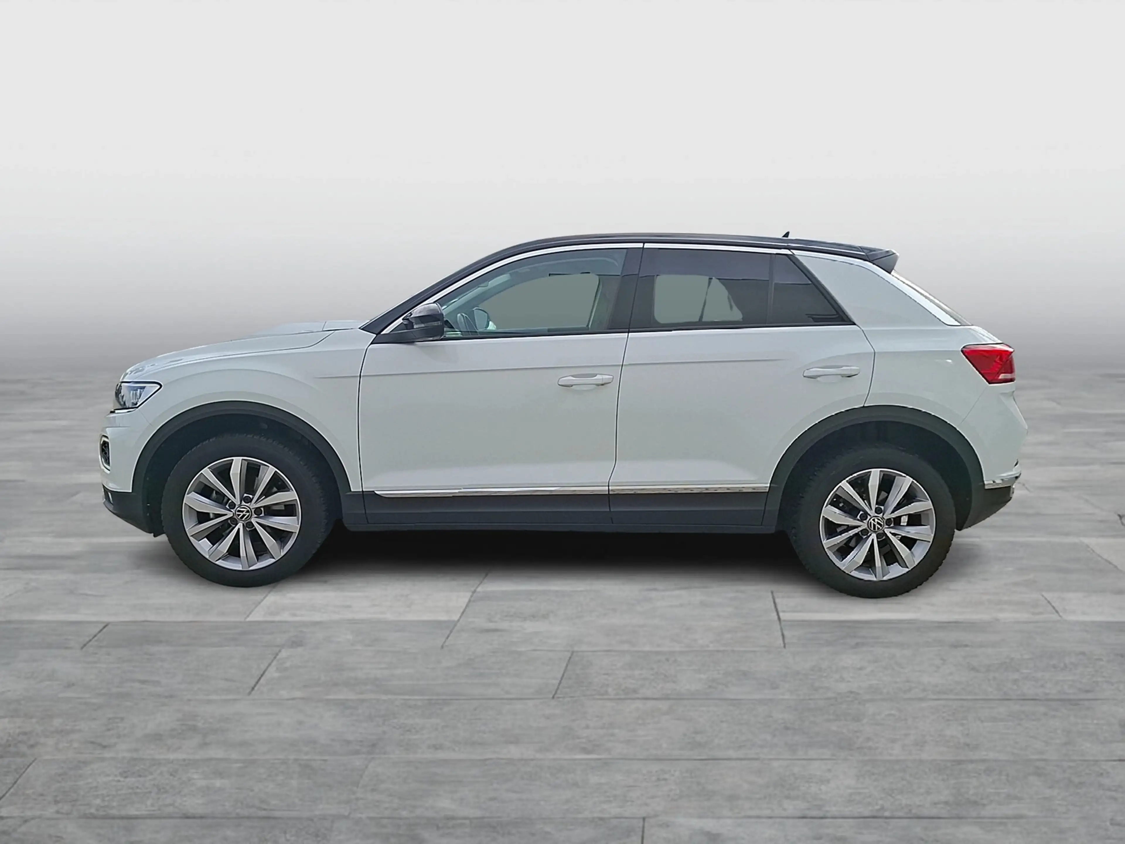 Volkswagen T-Roc TSI Style LED AHK Navi AID ACC RFK SHZ — photo 2