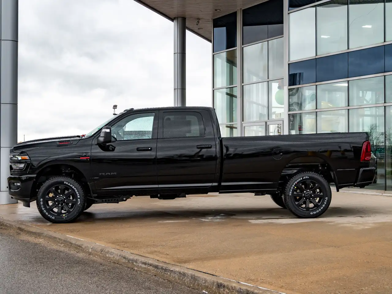 RAM 2500 снимка RAM 2500