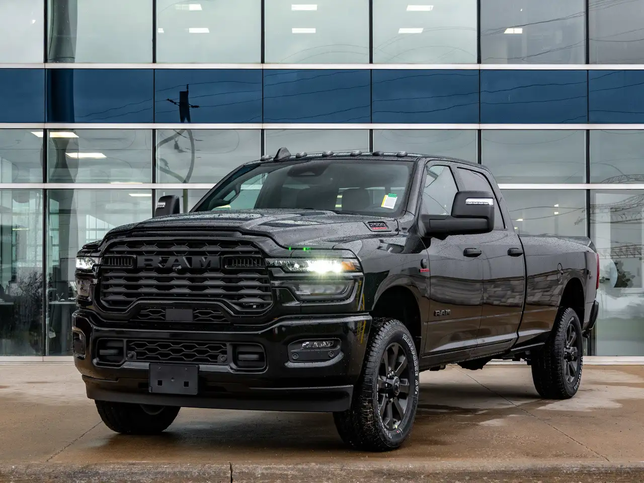 RAM 2500 снимка RAM 2500