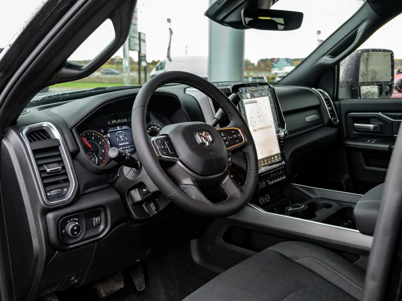RAM 2500 снимка RAM 2500