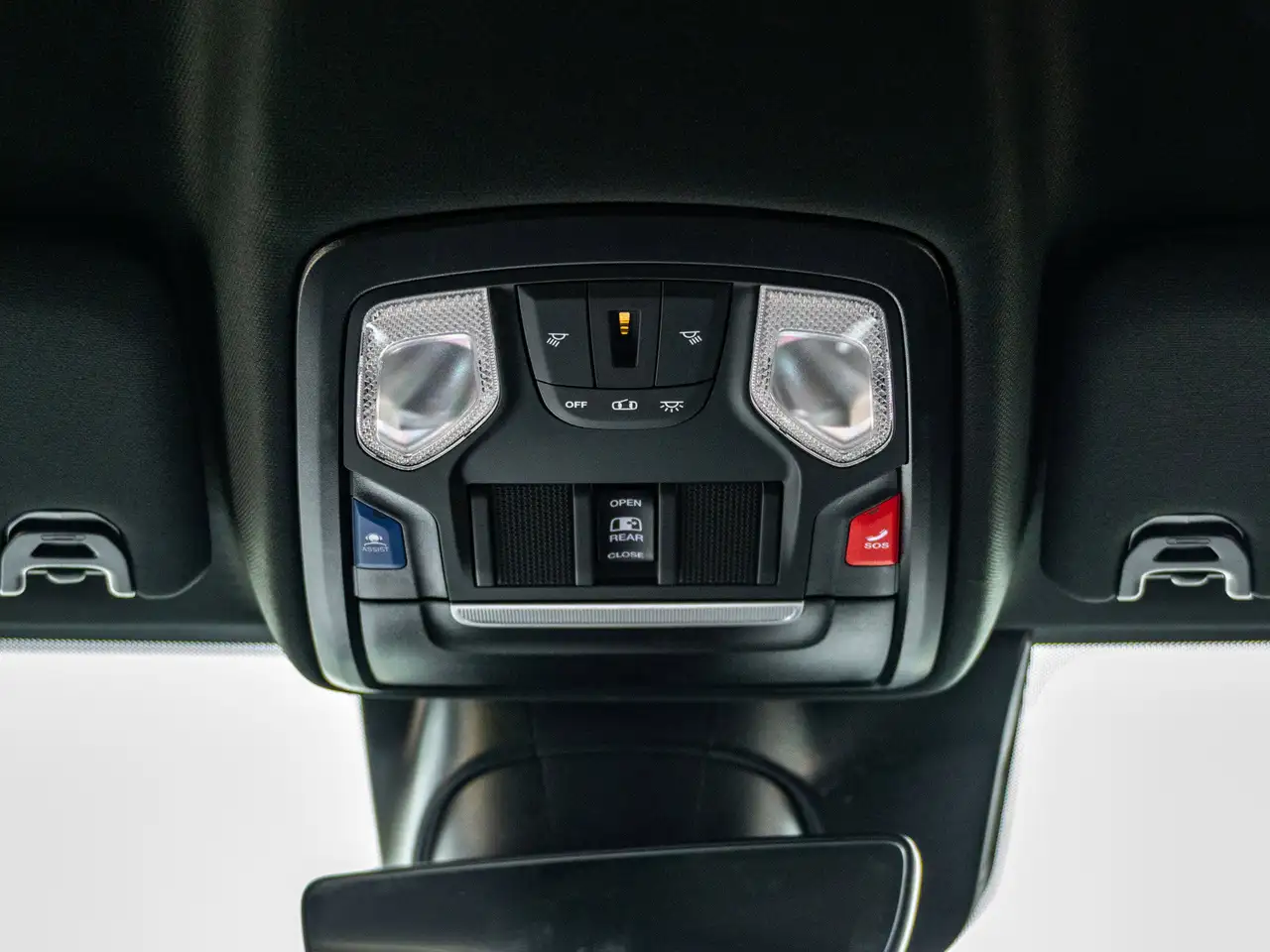 RAM 2500 снимка RAM 2500