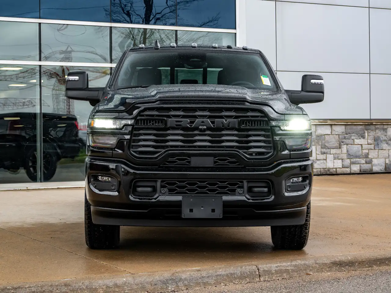 RAM 2500 снимка RAM 2500