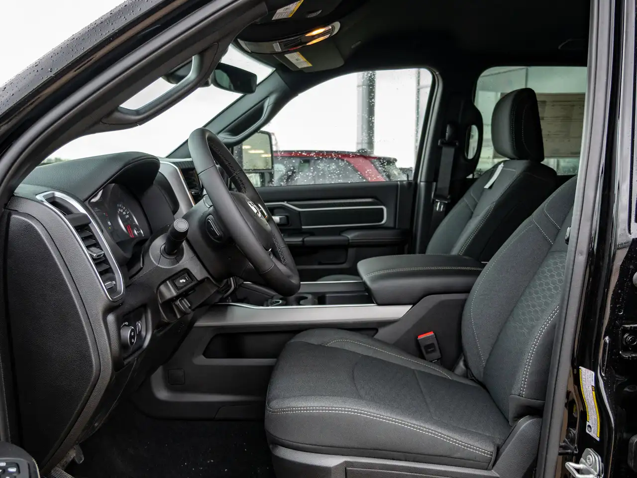 RAM 2500 снимка RAM 2500