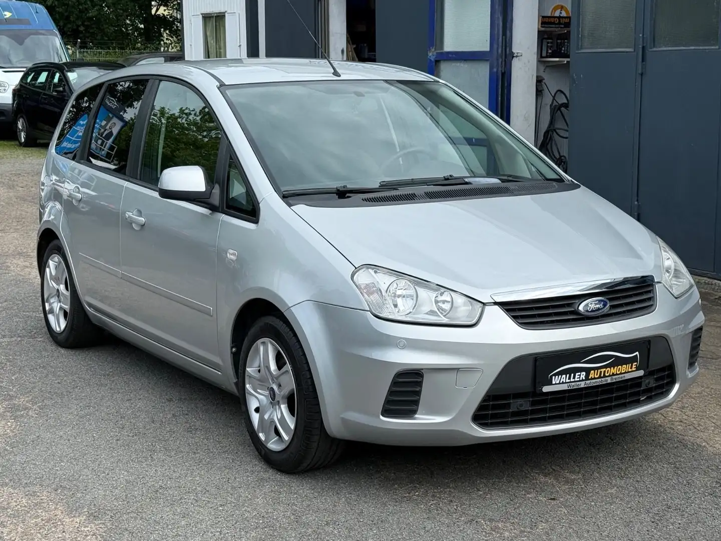 Ford C-Max 2.0 Style+ AHK / PDC / SHZ Silber - 1