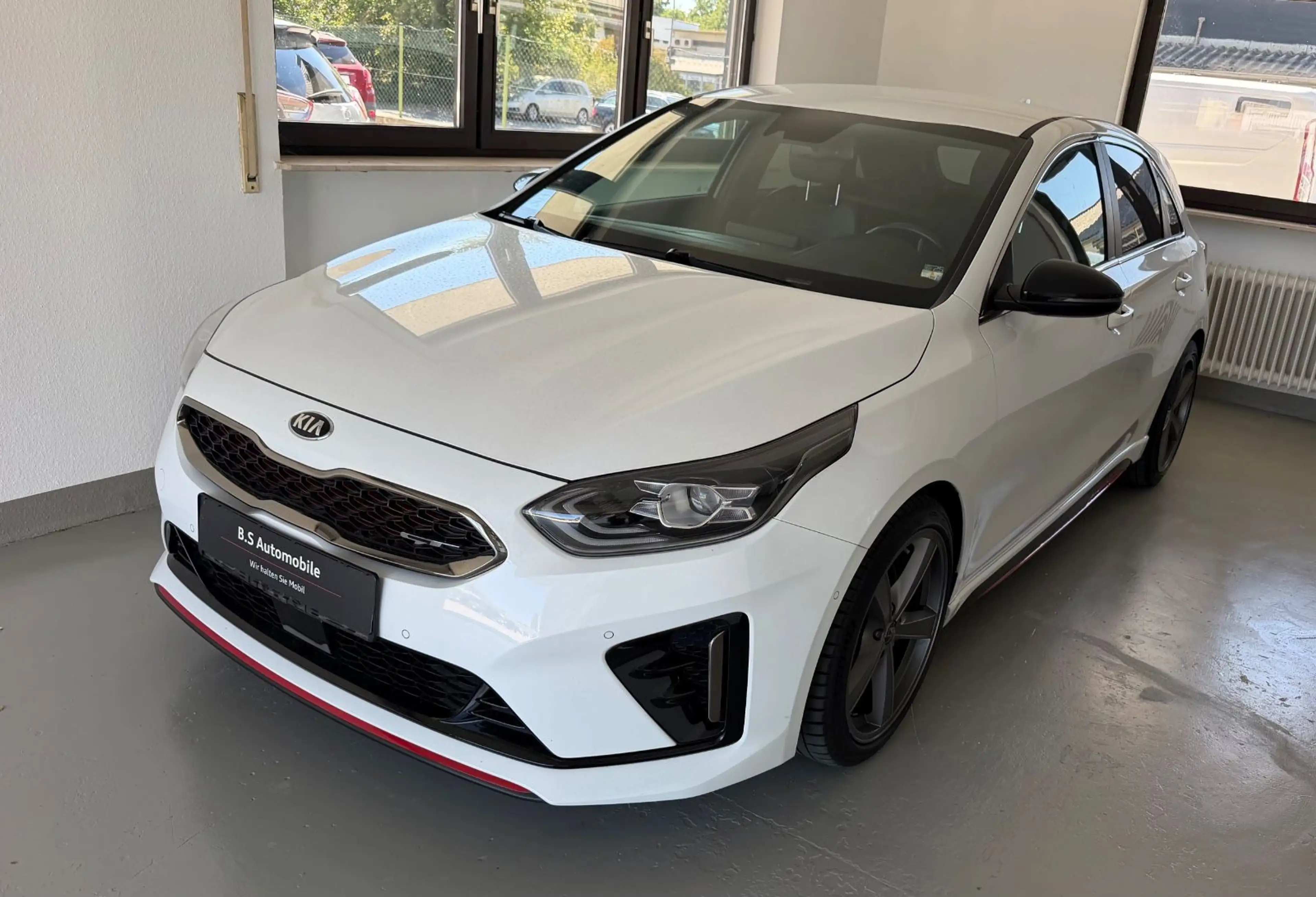 Kia Ceed / cee'd Lim. GT Navi LED Kamera — photo 6