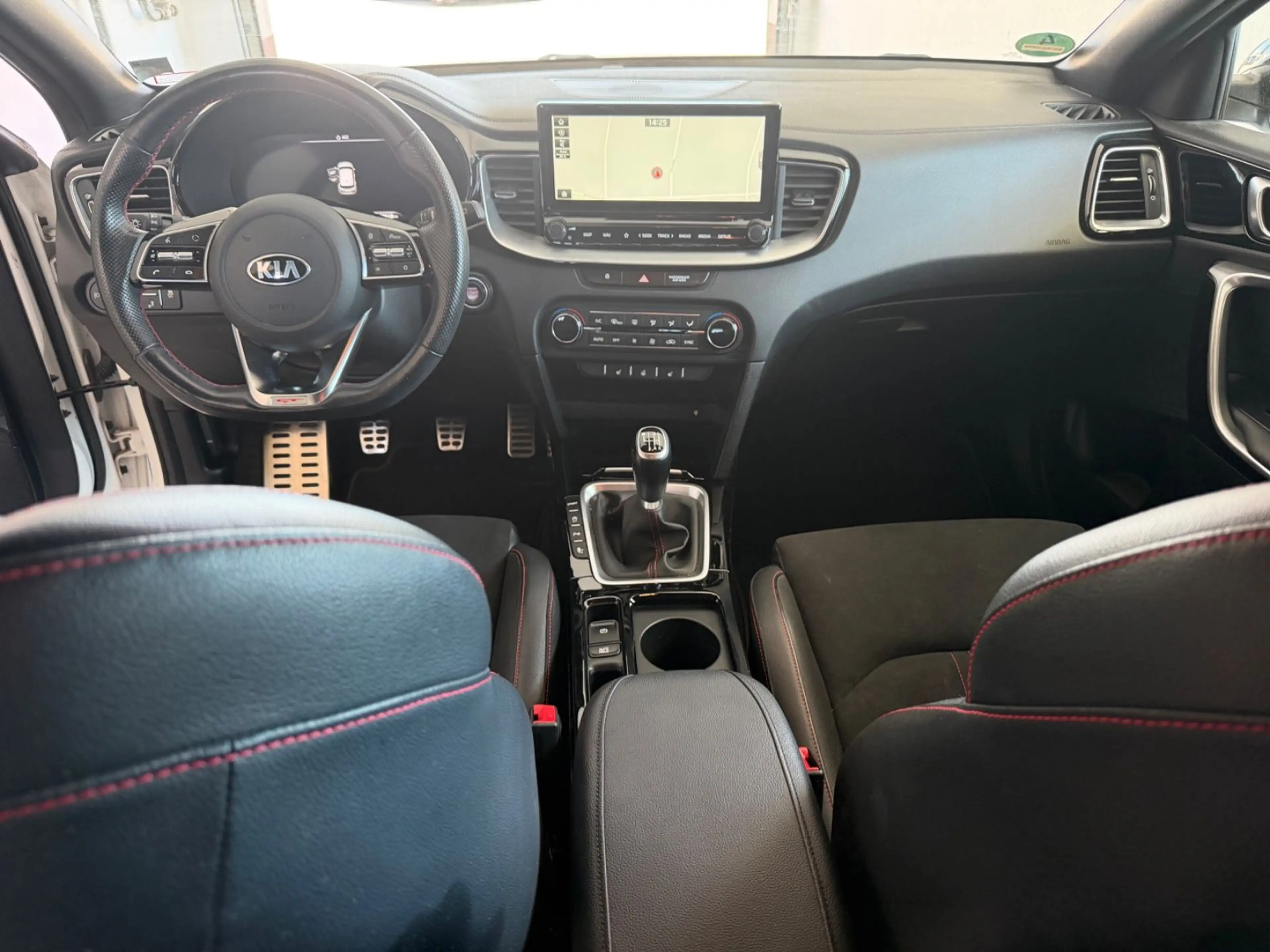 Kia Ceed / cee'd Lim. GT Navi LED Kamera — photo 5