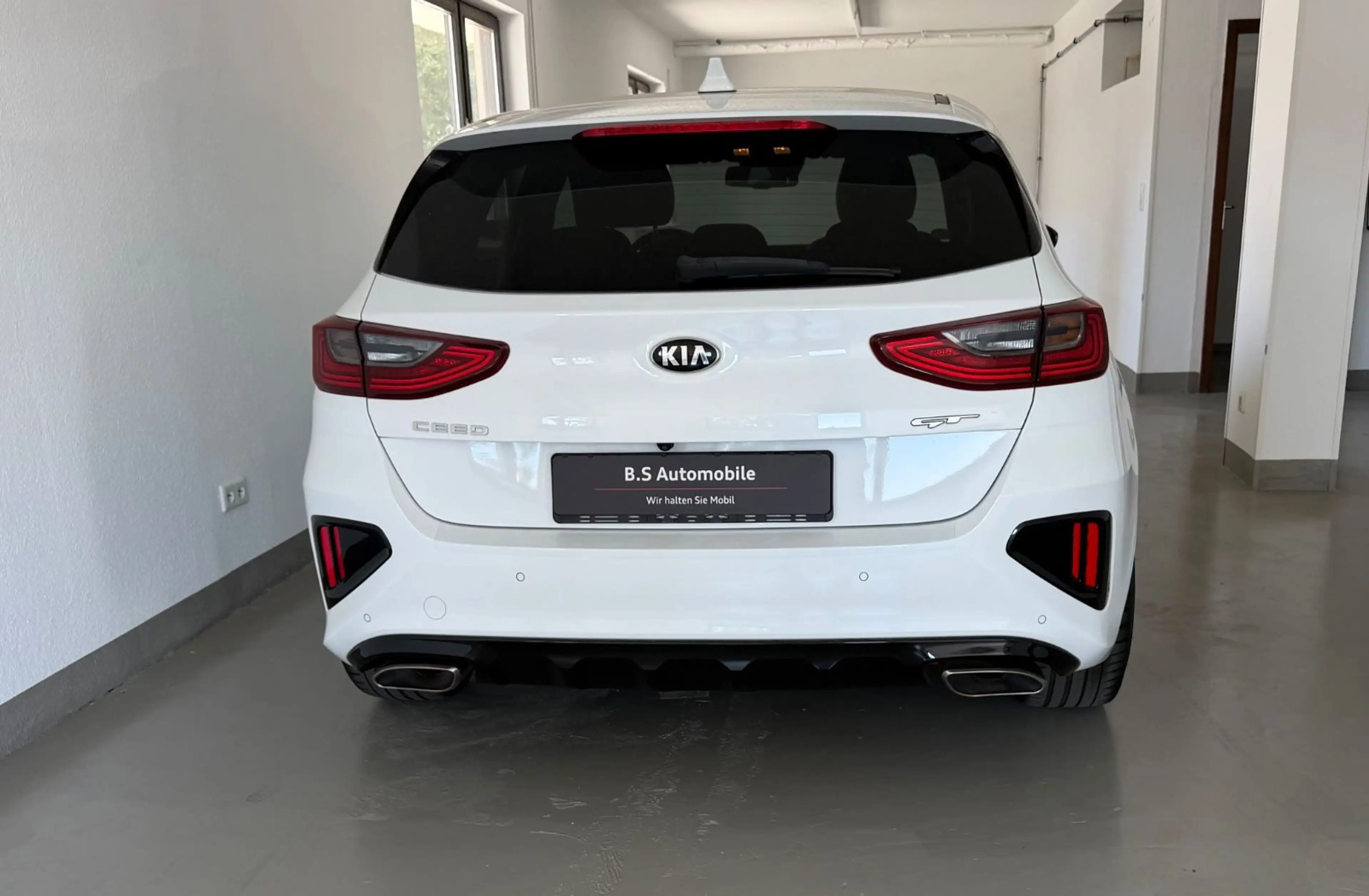 Kia Ceed / cee'd Lim. GT Navi LED Kamera — photo 12