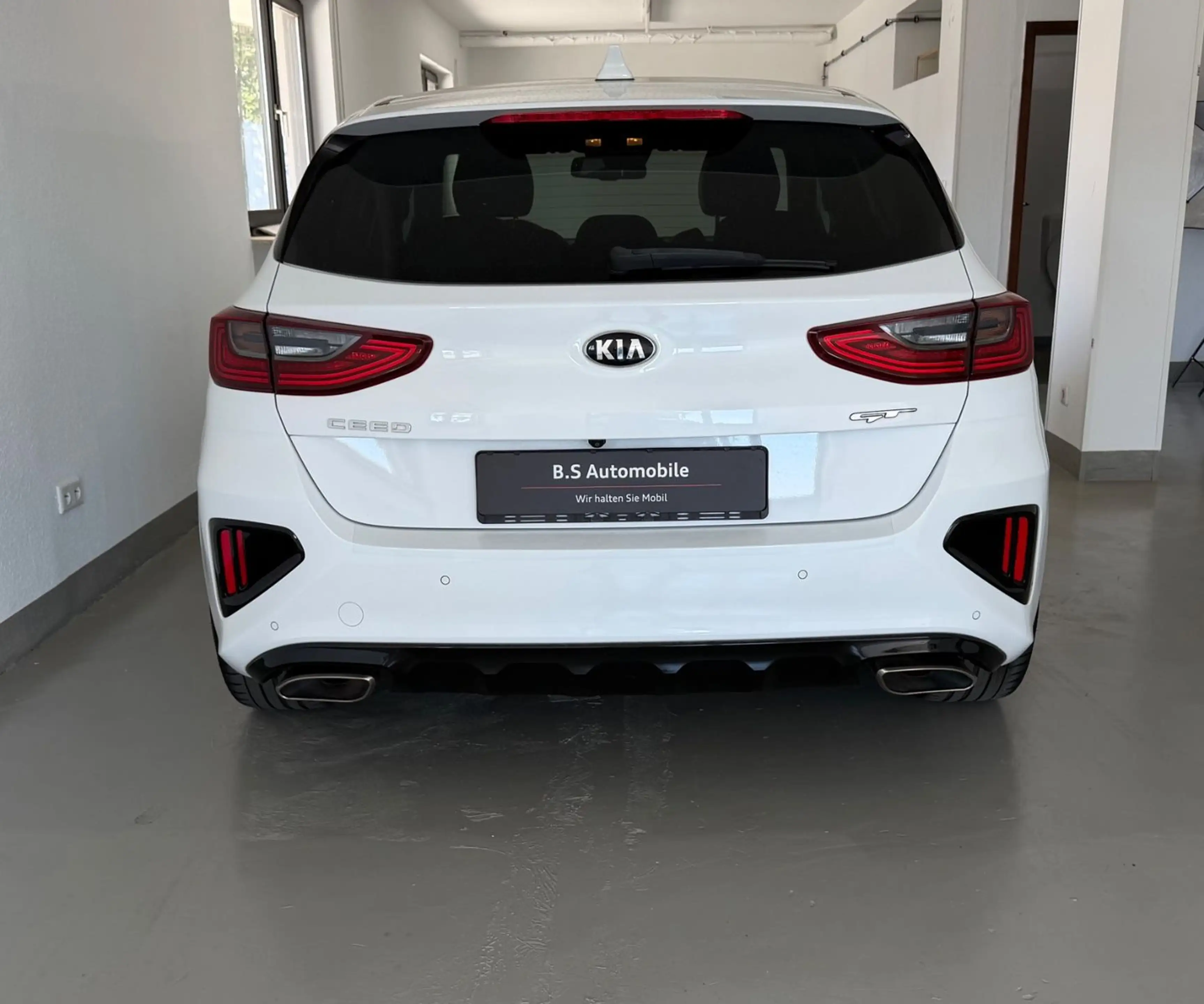 Kia Ceed / cee'd Lim. GT Navi LED Kamera — photo 8