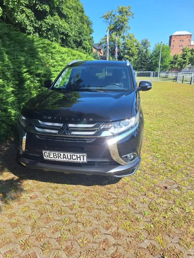 Mitsubishi Outlander Edition 100 2.0 MIVEC ClearTec 2WD CVT Schwarz - 1
