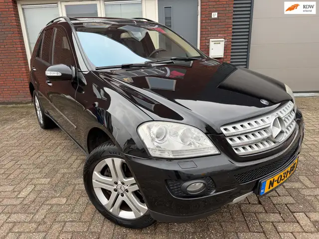 Mercedes-Benz ML 500 M-klasse / Pano / Leder / Navi / PDC / Clima / Cru