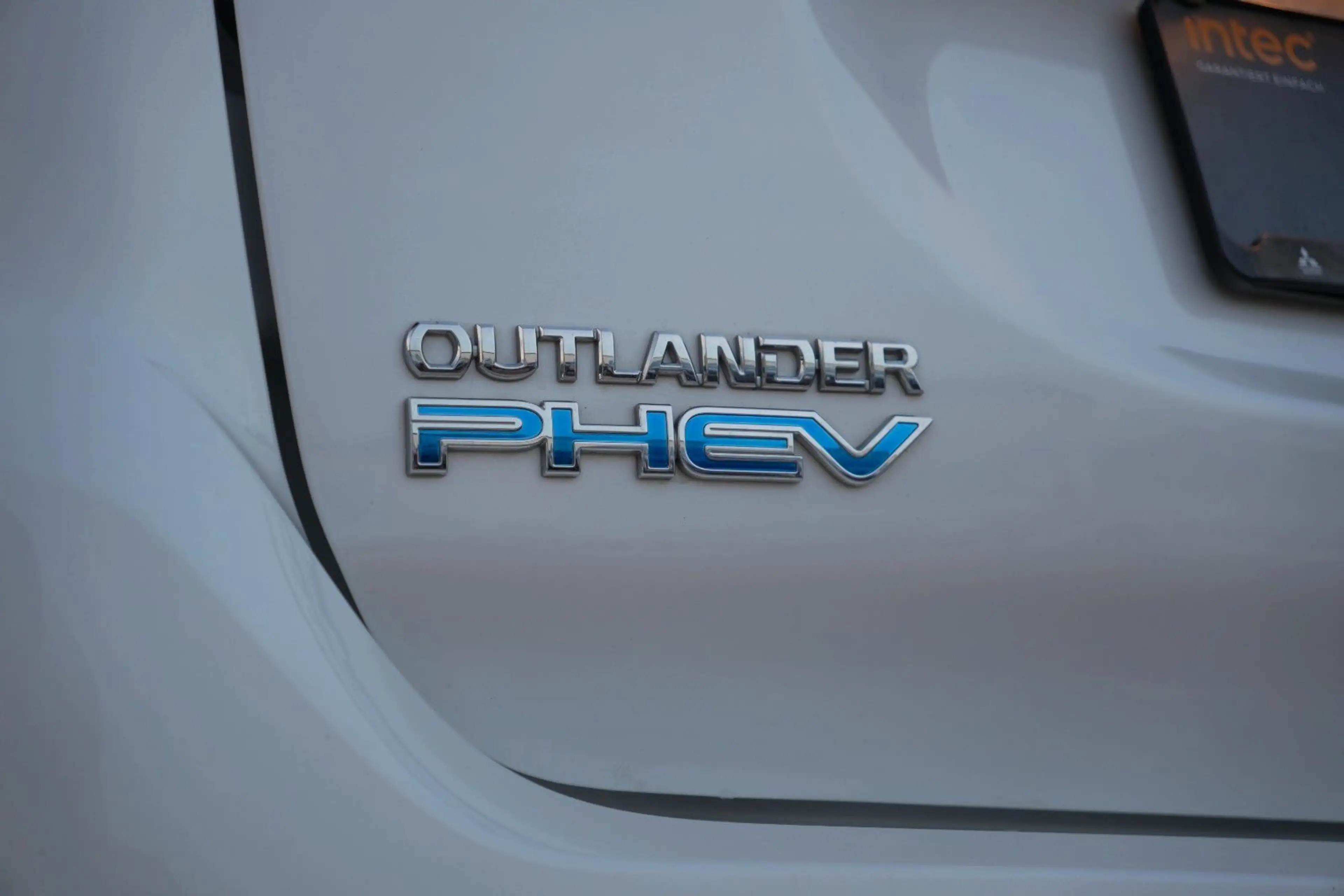 Mitsubishi Outlander PHEV Basis Spirit 4WD/360°K/1 HAND — photo 39