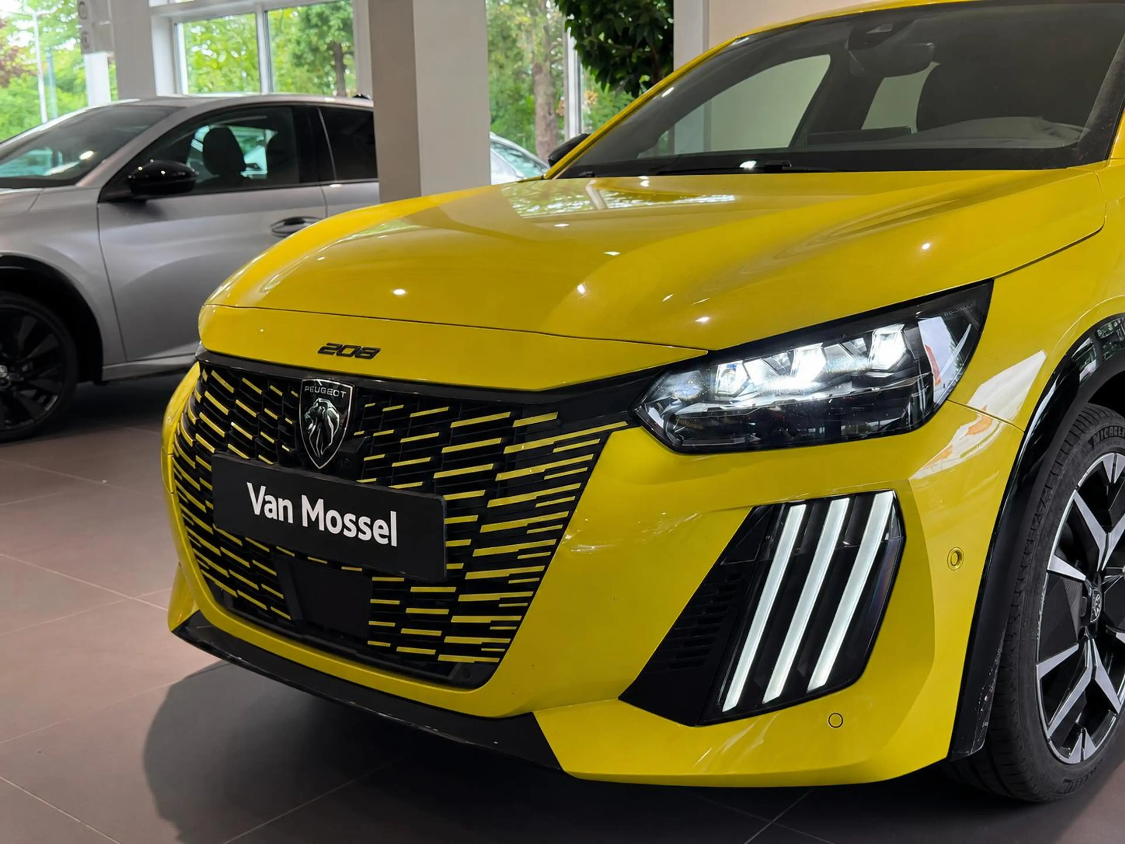 Peugeot e-208 EV GT 51 kWh — photo 6