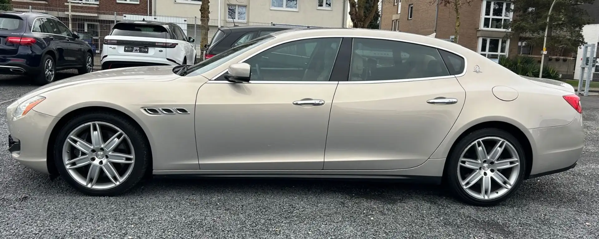 Maserati Quattroporte 3.8 V8 GTS Alcantara Himmel*TV*Voll Silber - 2