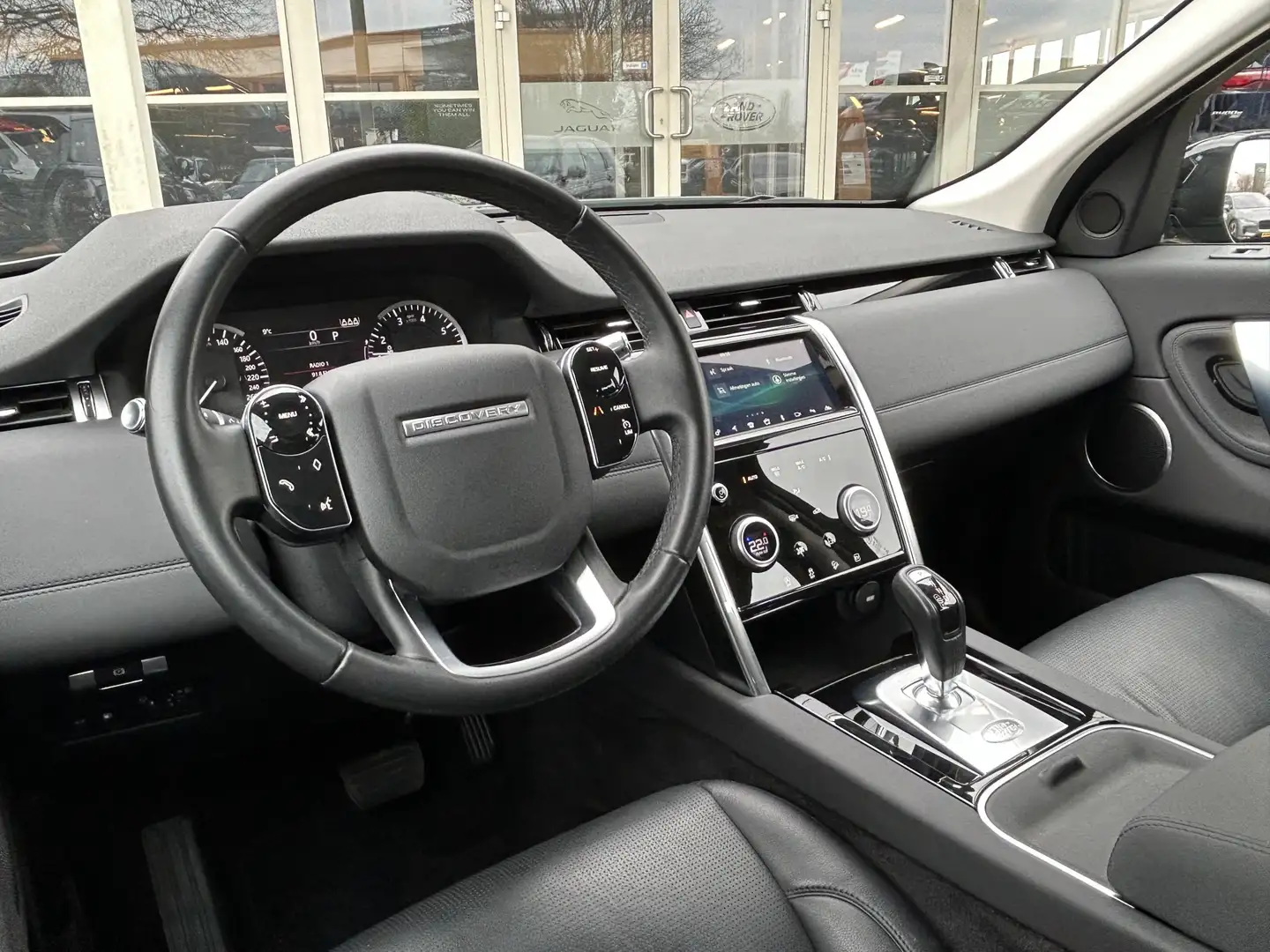 Land Rover Discovery Sport P300e Aut. 309pk AWD S | 2 jaar garantie | Door on Blauw - 2