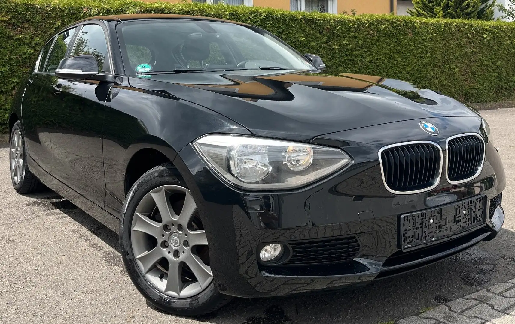 BMW 118 d Limousine Sitzheizung 2.HAND TOP Gepflegt Negro - 2