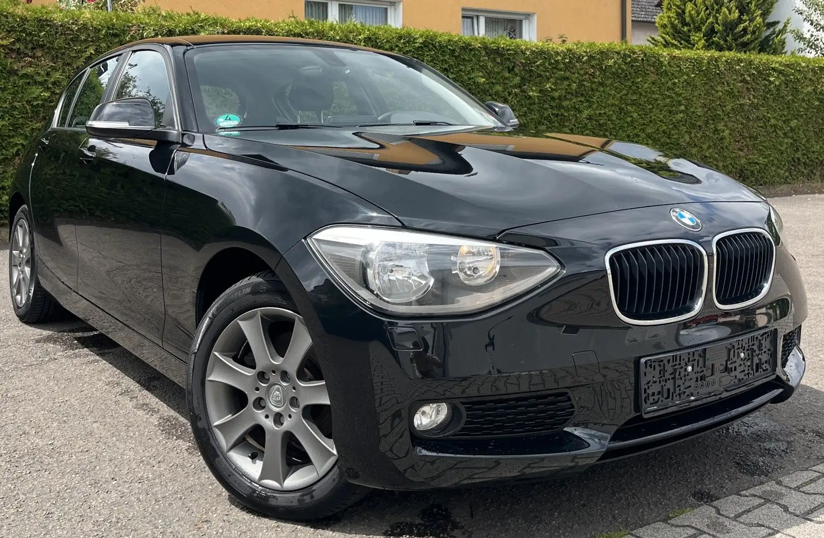 BMW 118 d Limousine Sitzheizung 2.HAND TOP Gepflegt Negro - 1