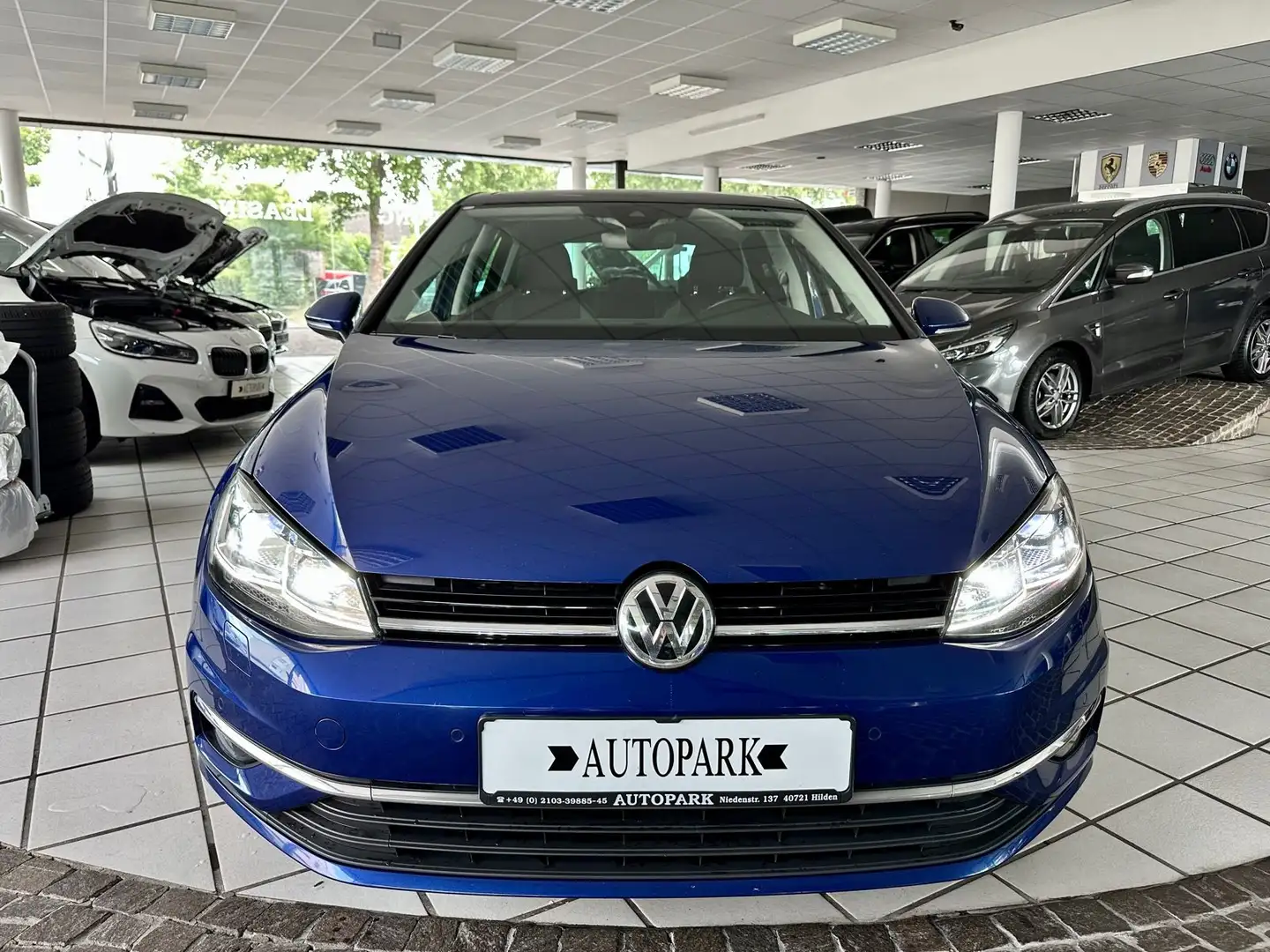 Volkswagen Golf VII Lim. Join Stand Hzg  ACC LED Panorama Bleu - 2