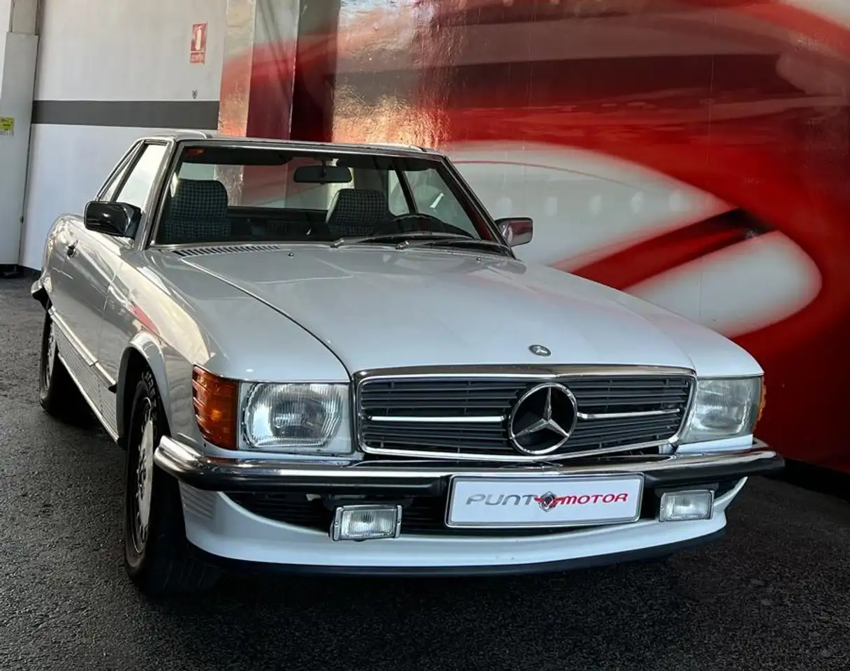 Mercedes-Benz SL 43 AMG 420SL, foto 1