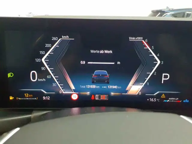 BMW 3 Series view 11
