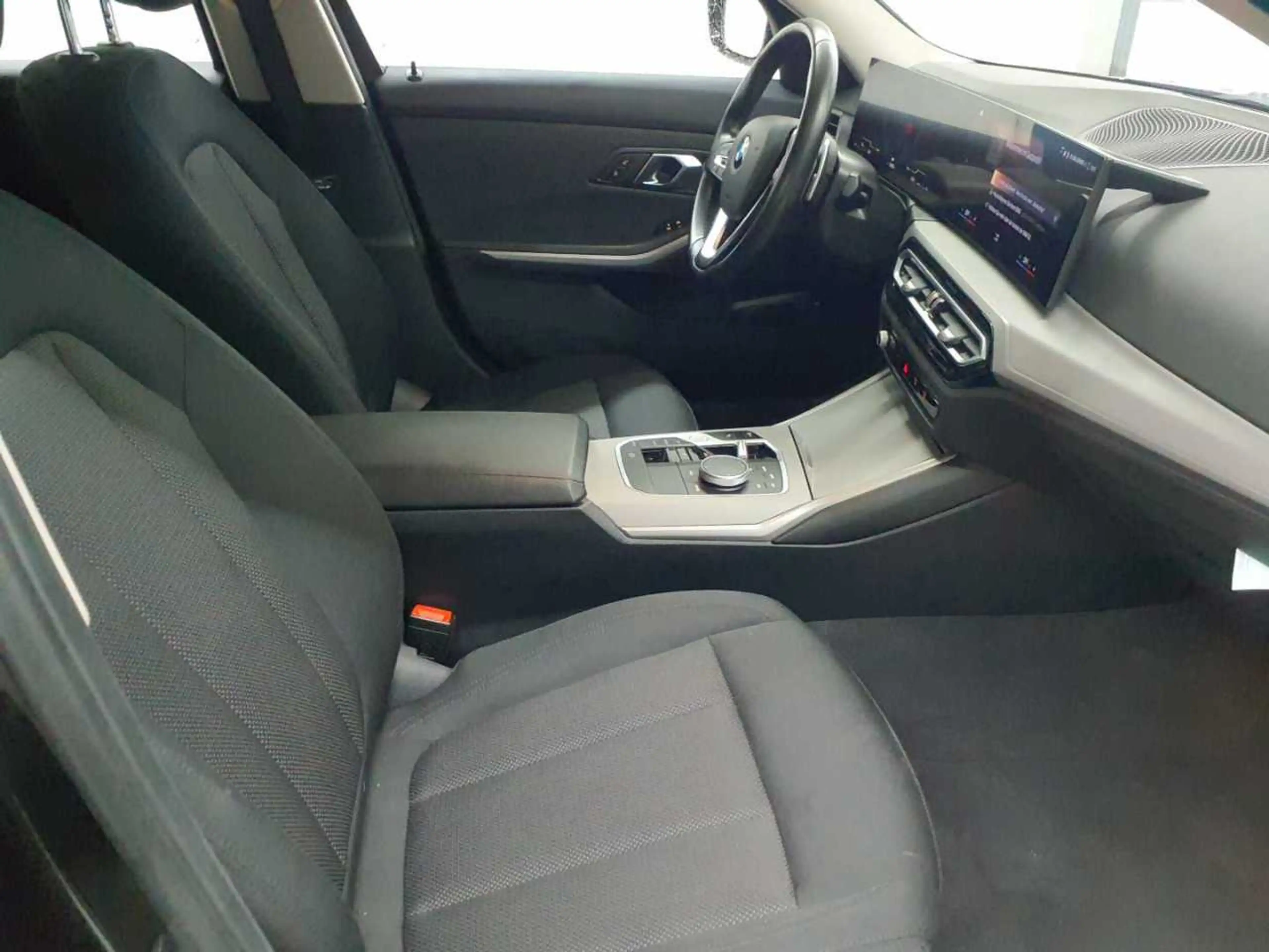 BMW 318 318d Touring Aut. Navi SHZ LED — photo 8