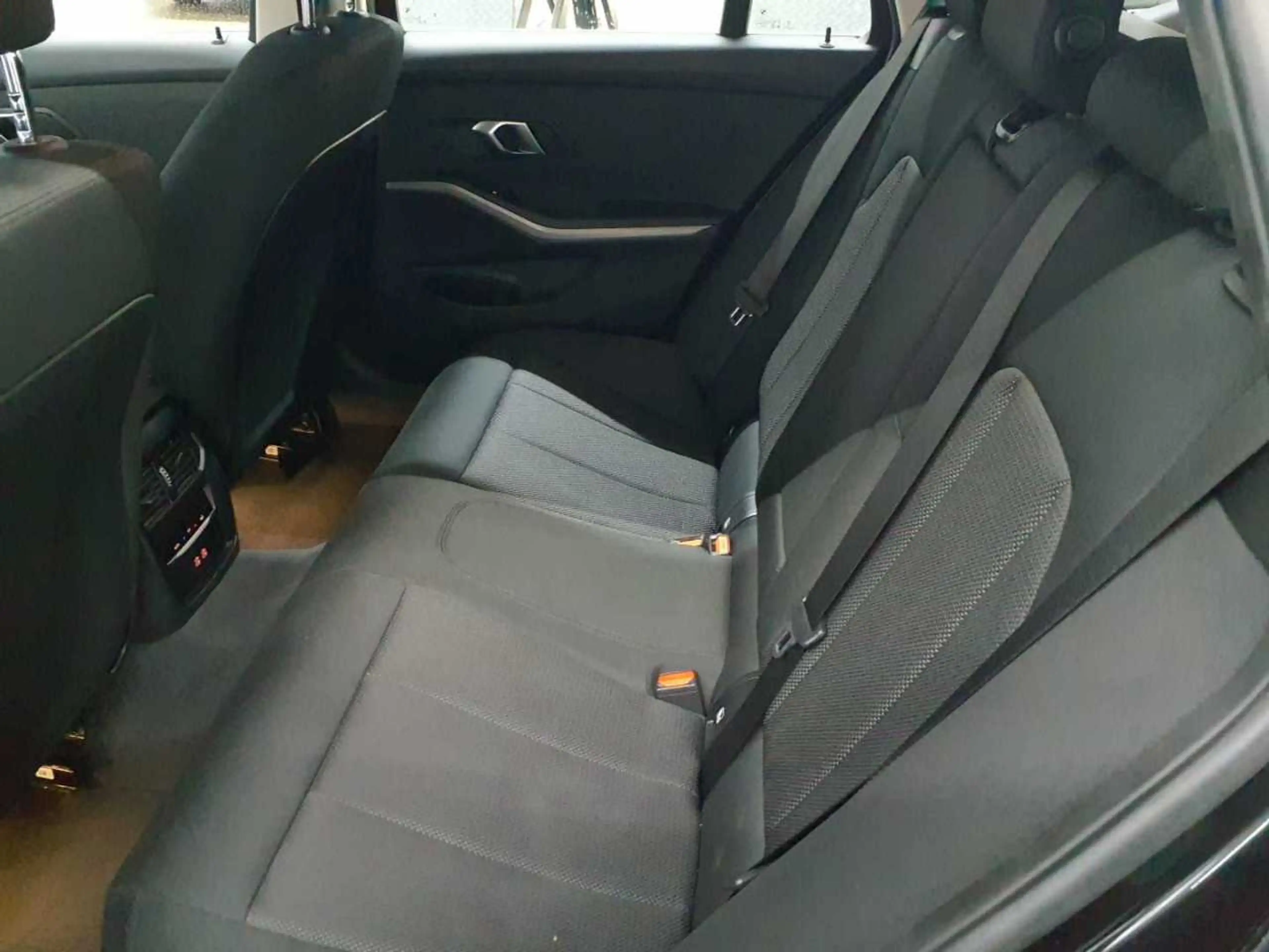BMW 318 318d Touring Aut. Navi SHZ LED — photo 13