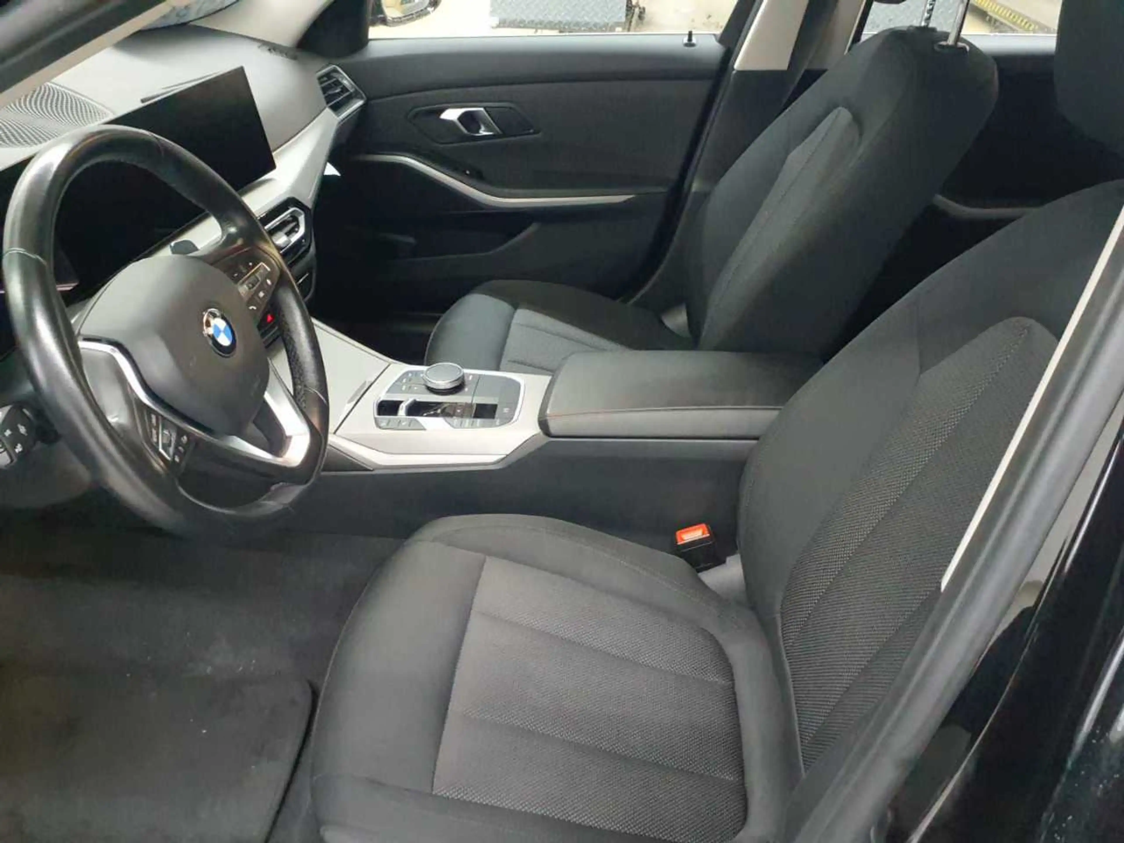 BMW 318 318d Touring Aut. Navi SHZ LED — photo 7