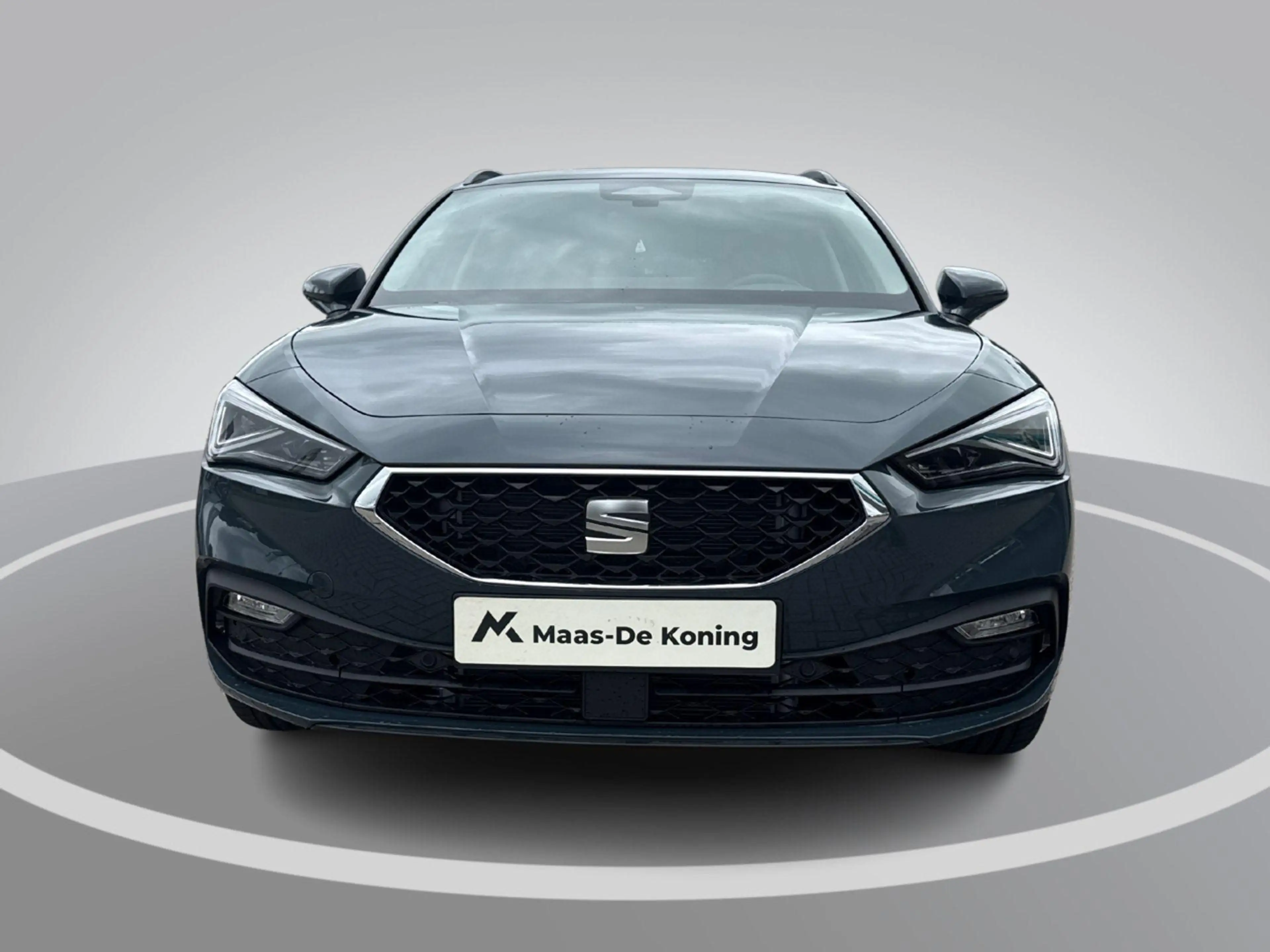 SEAT Leon e-Hybrid Sportstourer Style Business Intense 1.5 eHybrid 20 — photo 4