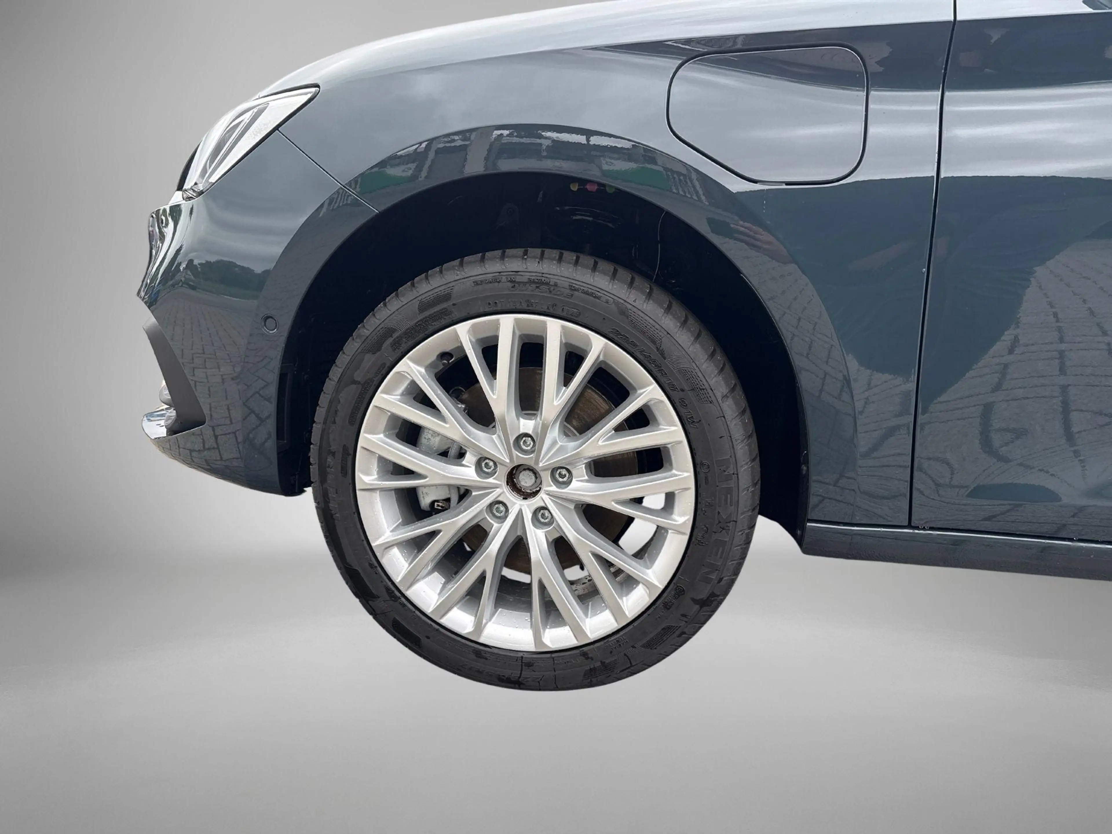 SEAT Leon e-Hybrid Sportstourer Style Business Intense 1.5 eHybrid 20 — photo 8