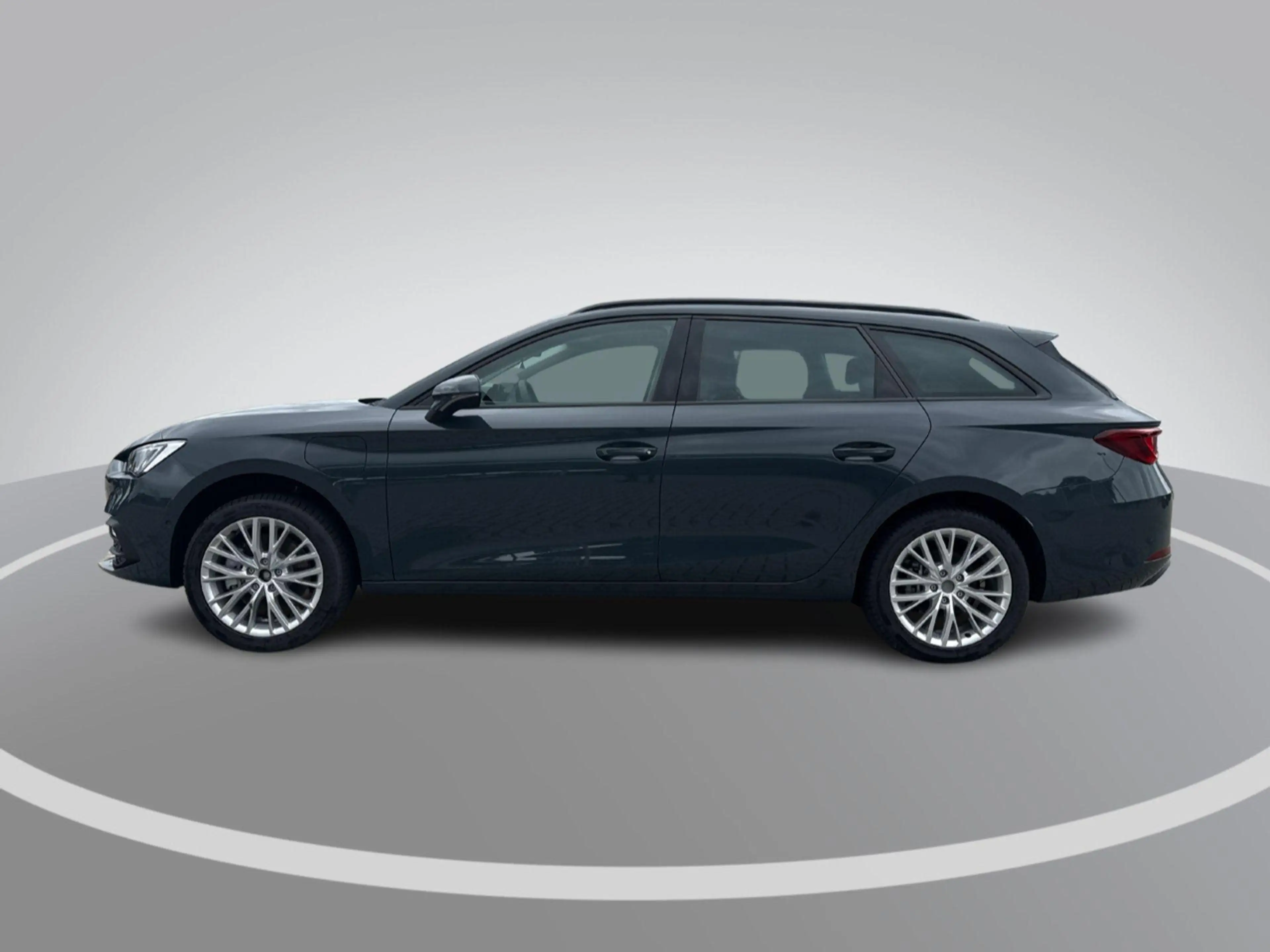 SEAT Leon e-Hybrid Sportstourer Style Business Intense 1.5 eHybrid 20 — photo 3
