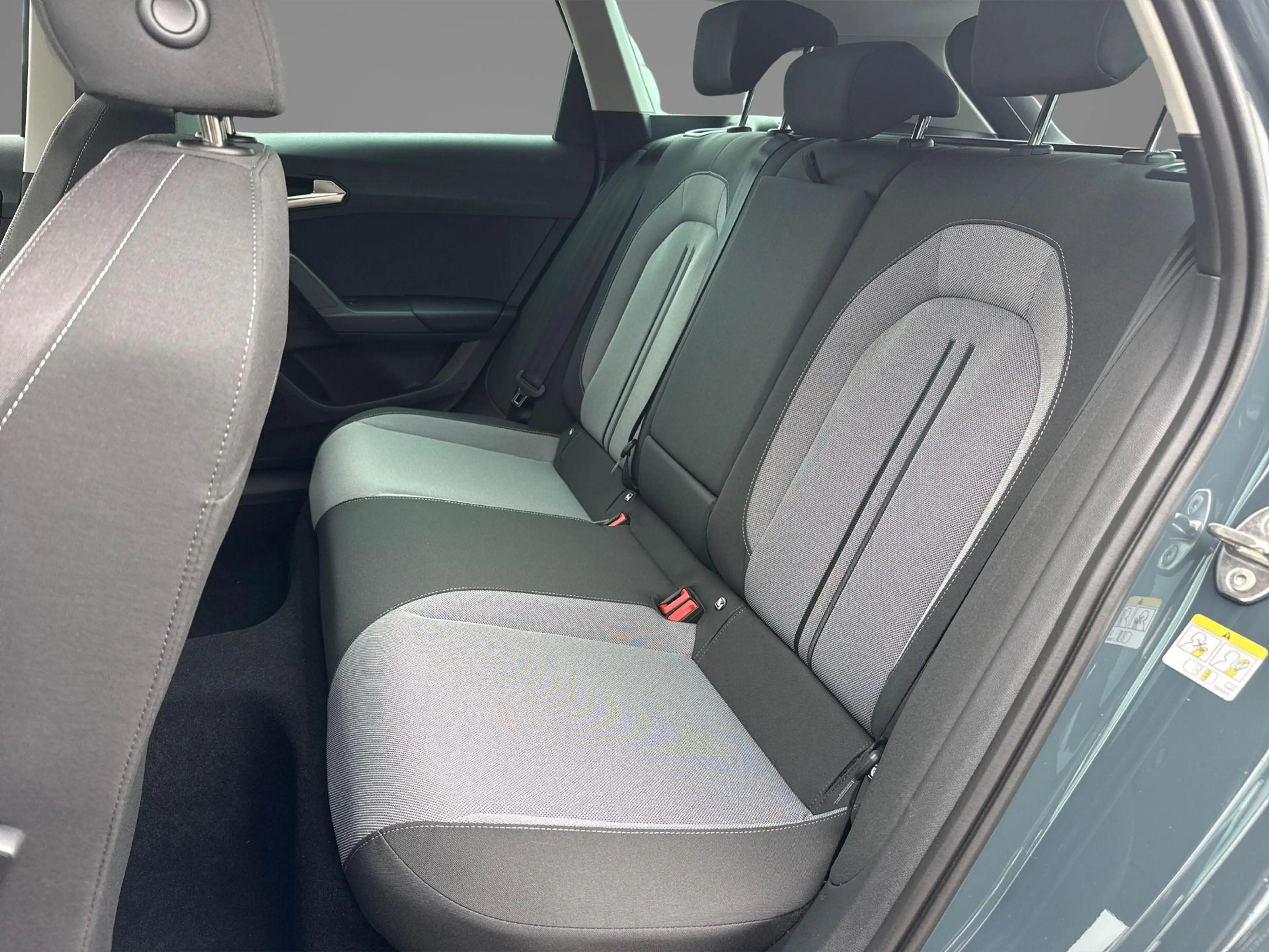SEAT Leon e-Hybrid Sportstourer Style Business Intense 1.5 eHybrid 20 — photo 11